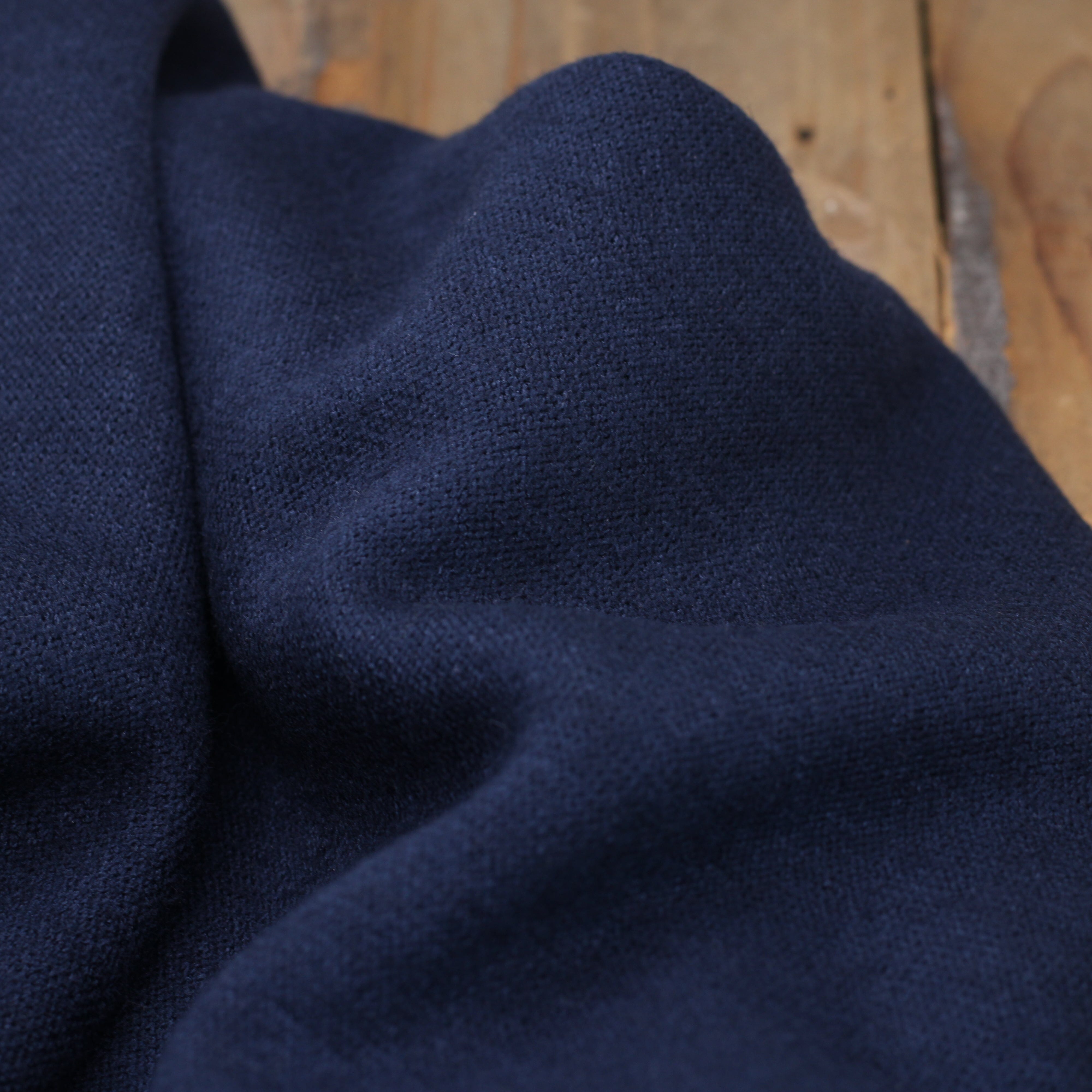 Tissu mailles tricot Viscose - Marine (Vendu x10cm) Tissus Sélection Gaspard & Léonie | Gaspard et Léonie Tissus en ligne et Mercerie à Toulouse