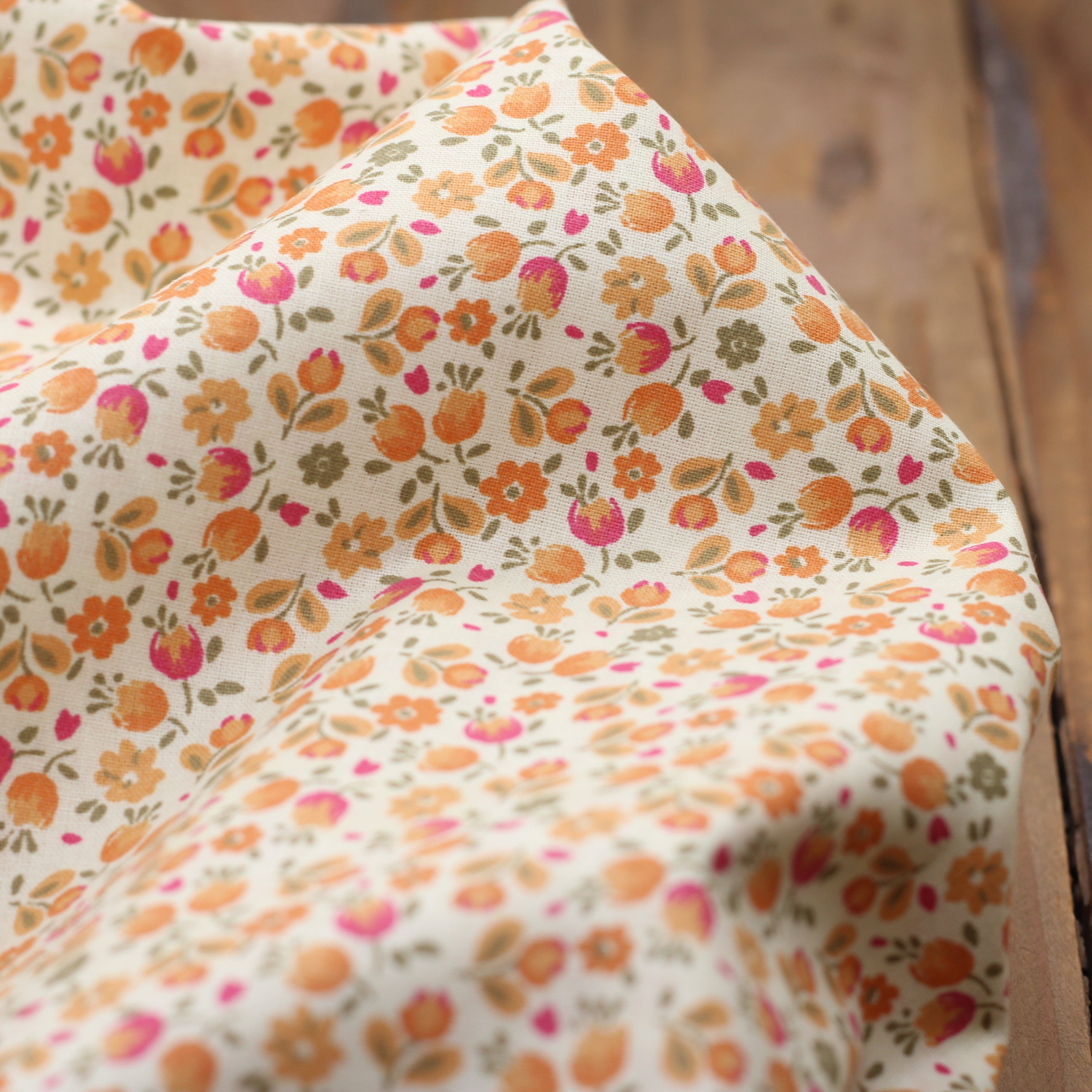 Tissu popeline de coton - CASEI - Orange (vendu x10cm) Tissus DOMOTEX | Gaspard et Léonie Tissus en ligne et Mercerie à Toulouse