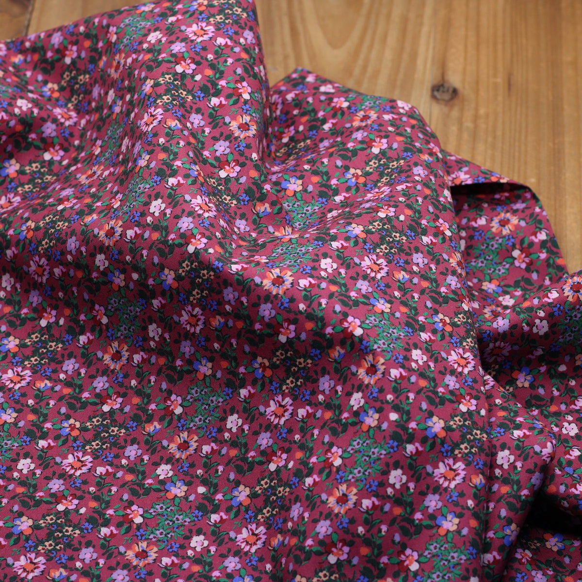 Tissu popeline de coton fleuri - FLOWER MINI - Rouge Bordeaux (Vendu x10cm) Tissus Sélection Gaspard & Léonie | Gaspard et Léonie Tissus en ligne et Mercerie à Toulouse
