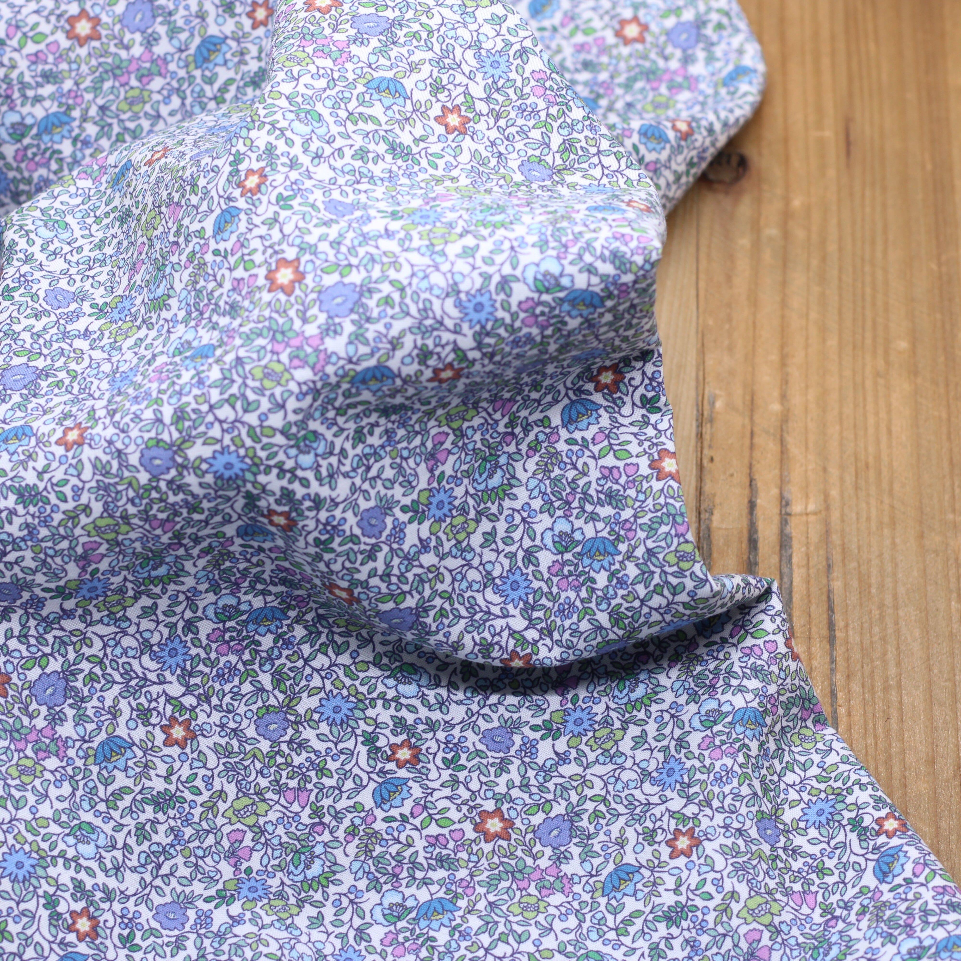 Tissu popeline de coton fleuri- Millie - Bleu (vendu x10cm) Tissus Sélection Gaspard & Léonie | Gaspard et Léonie Tissus en ligne et Mercerie à Toulouse