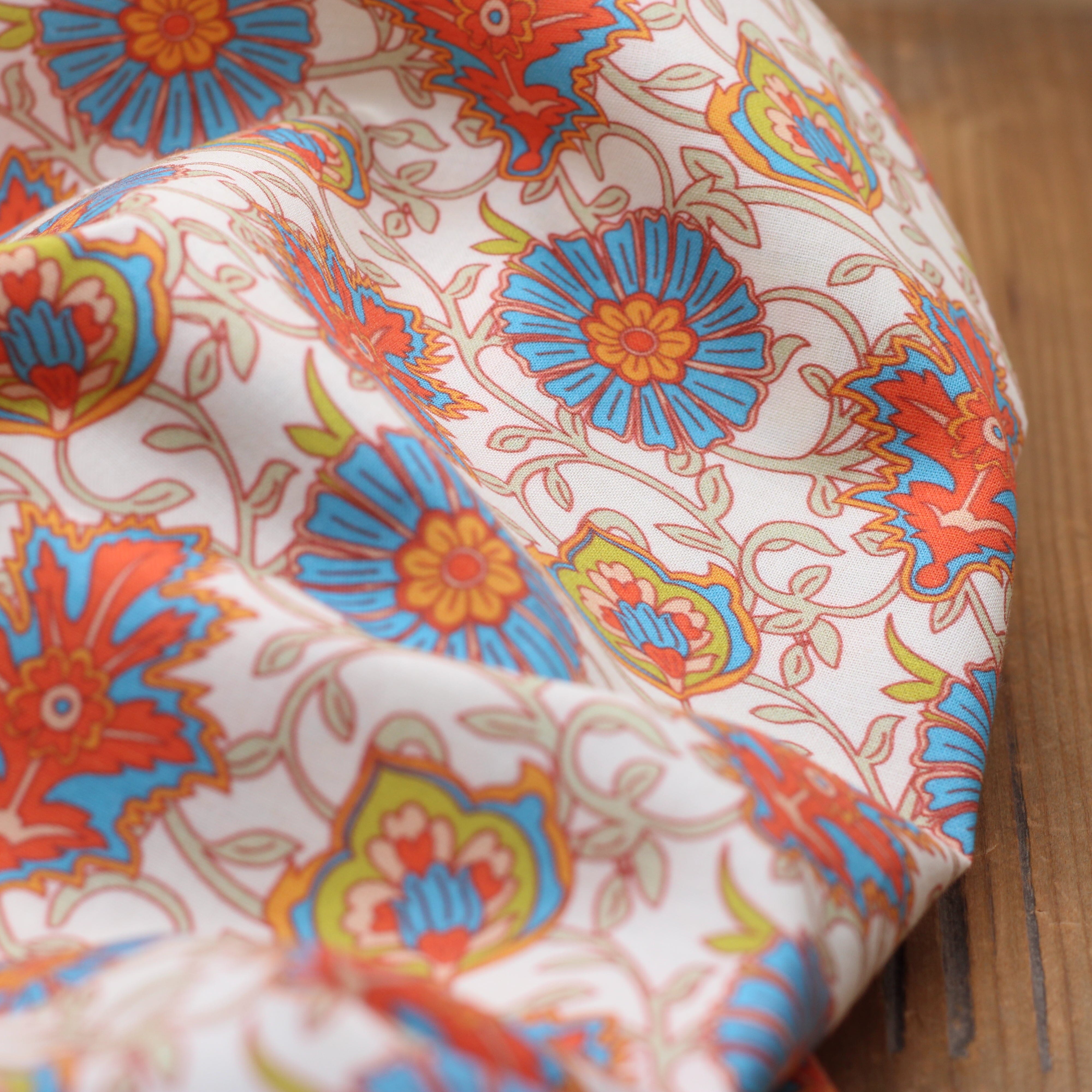 Tissu popeline de coton - INDIA FLOWERS - Ecru (vendu x10cm) Tissus Sélection Gaspard & Léonie | Gaspard et Léonie Tissus en ligne et Mercerie à Toulouse
