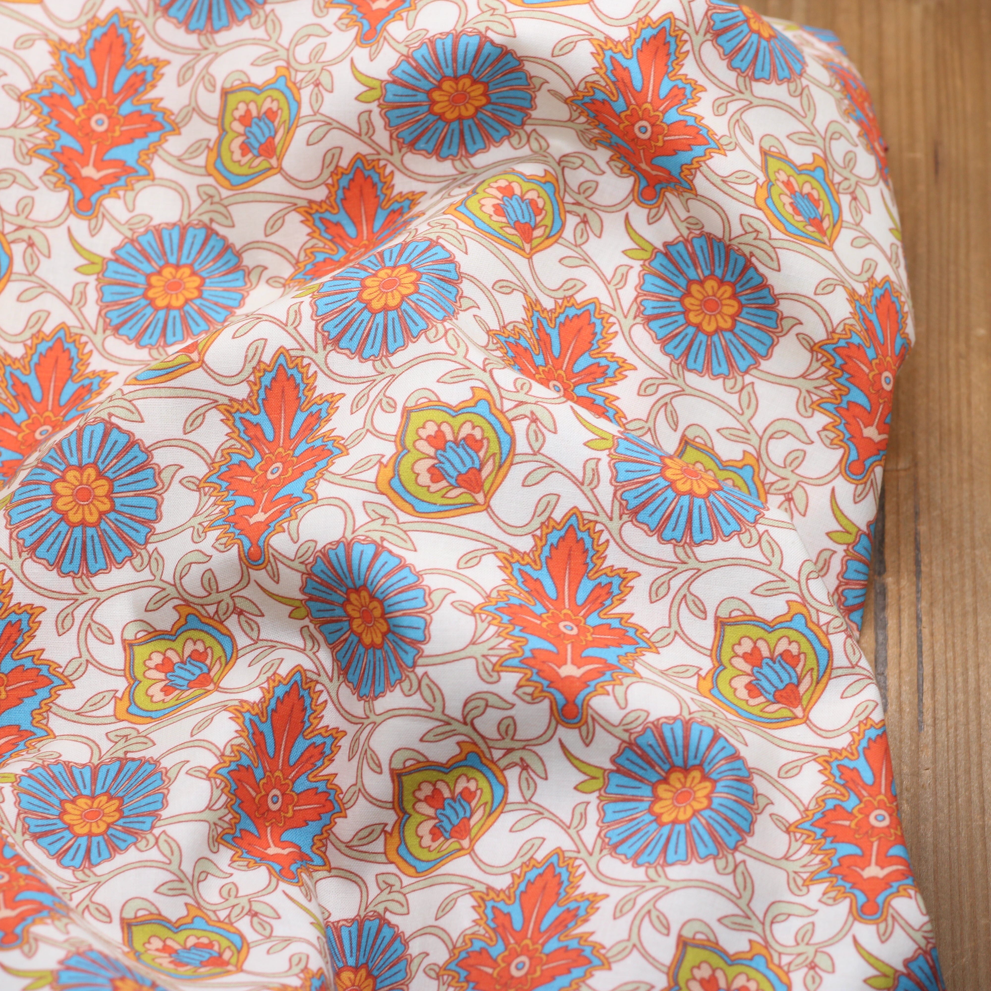 Tissu popeline de coton - INDIA FLOWERS - Ecru (vendu x10cm) Tissus Sélection Gaspard & Léonie | Gaspard et Léonie Tissus en ligne et Mercerie à Toulouse