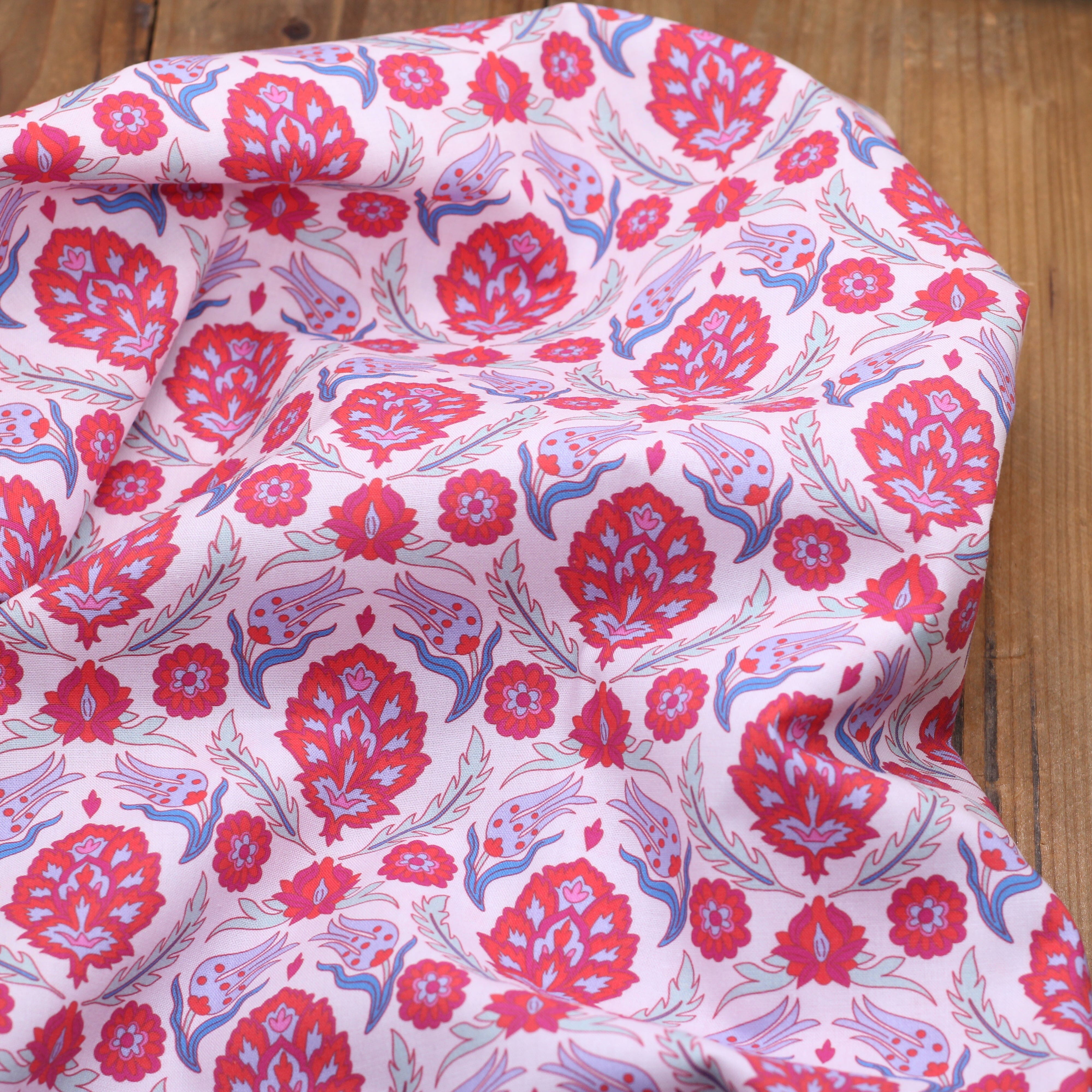 Tissu popeline de coton - INDIA LEAVES - Blanc cassé (vendu x10cm) Tissus Sélection Gaspard & Léonie | Gaspard et Léonie Tissus en ligne et Mercerie à Toulouse