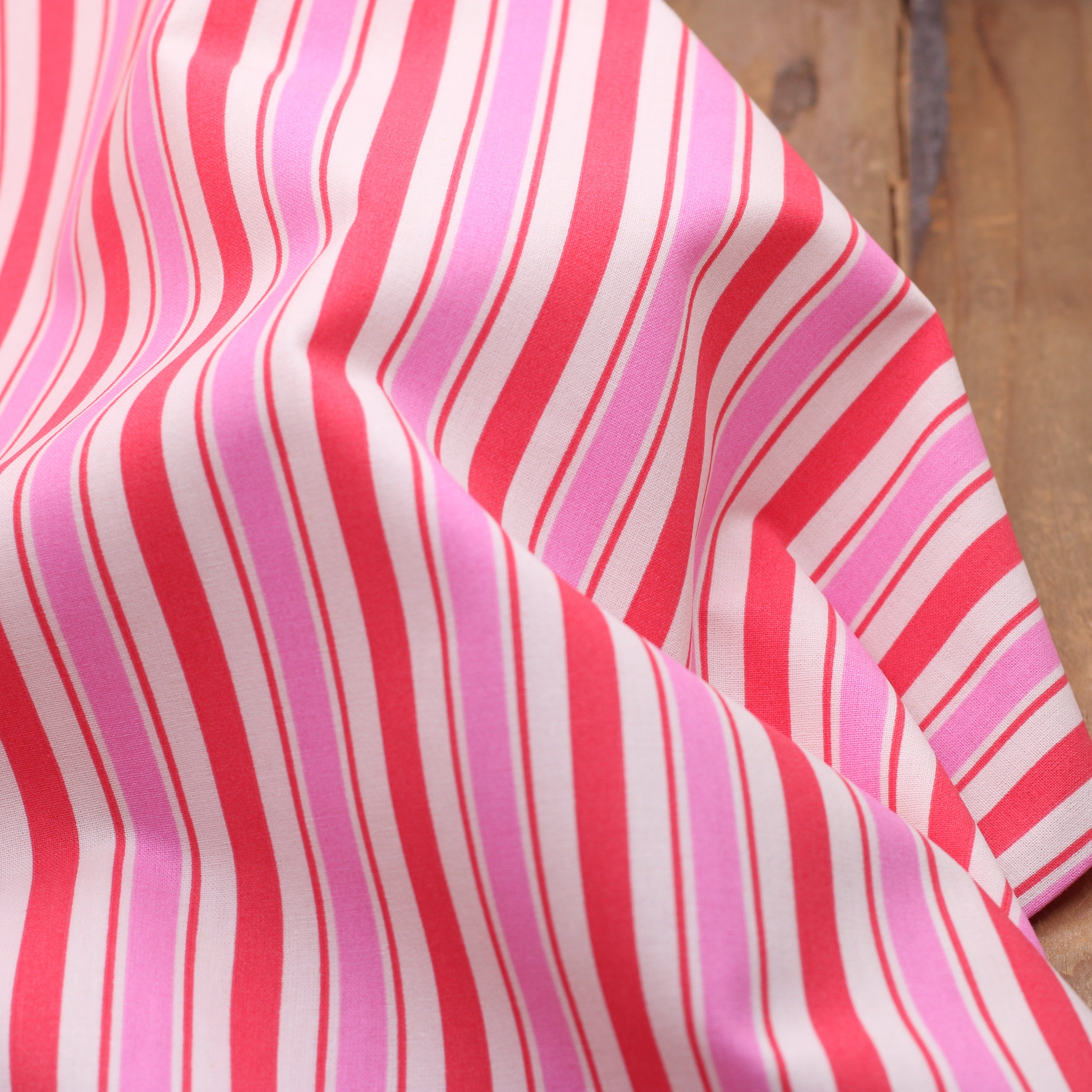 Tissu popeline de coton - LYDIA - Rouge (vendu x10cm) Tissus DOMOTEX | Gaspard et Léonie Tissus en ligne et Mercerie à Toulouse