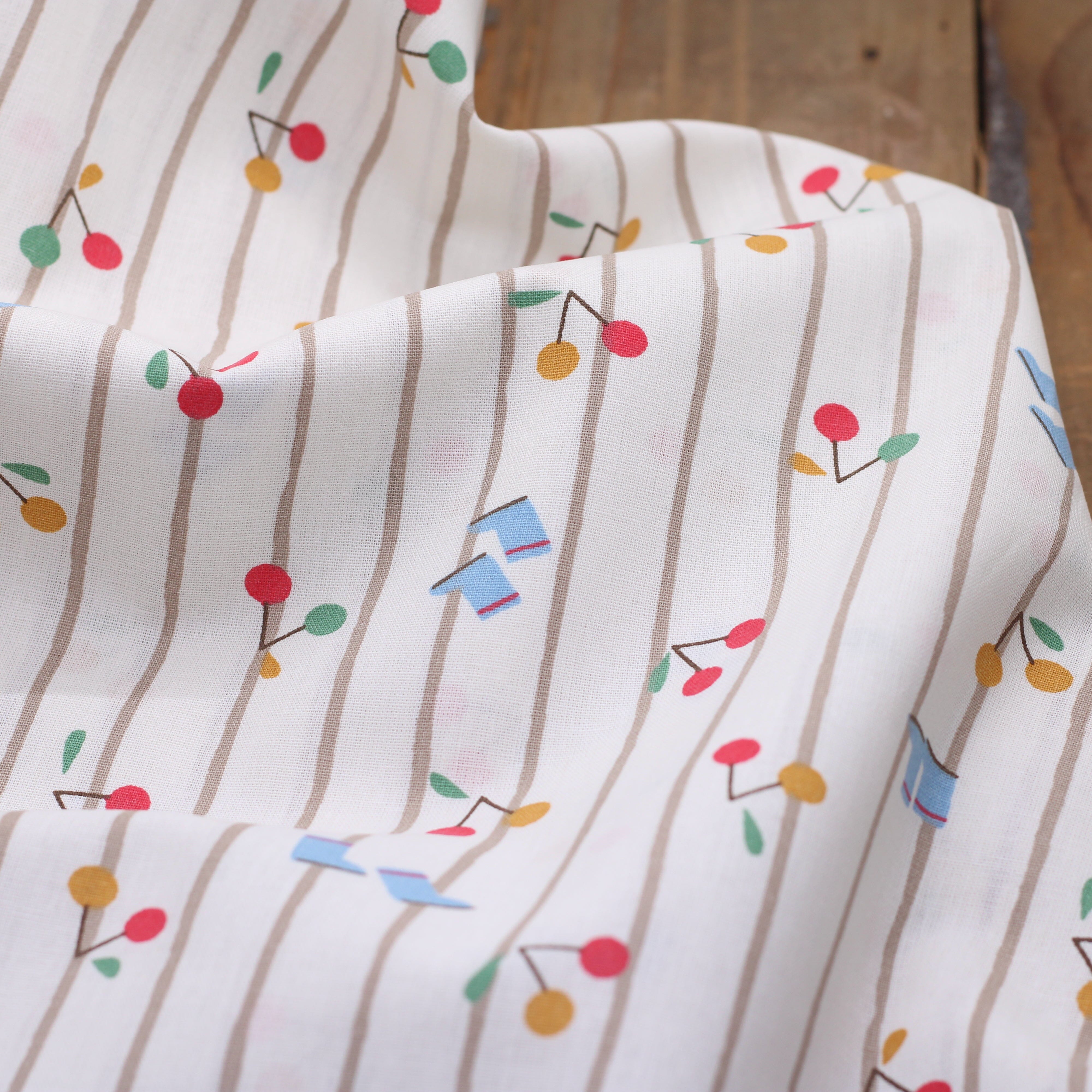 Tissu popeline de coton - PATATI - Ecru (vendu x10cm) Tissus DOMOTEX | Gaspard et Léonie Tissus en ligne et Mercerie à Toulouse