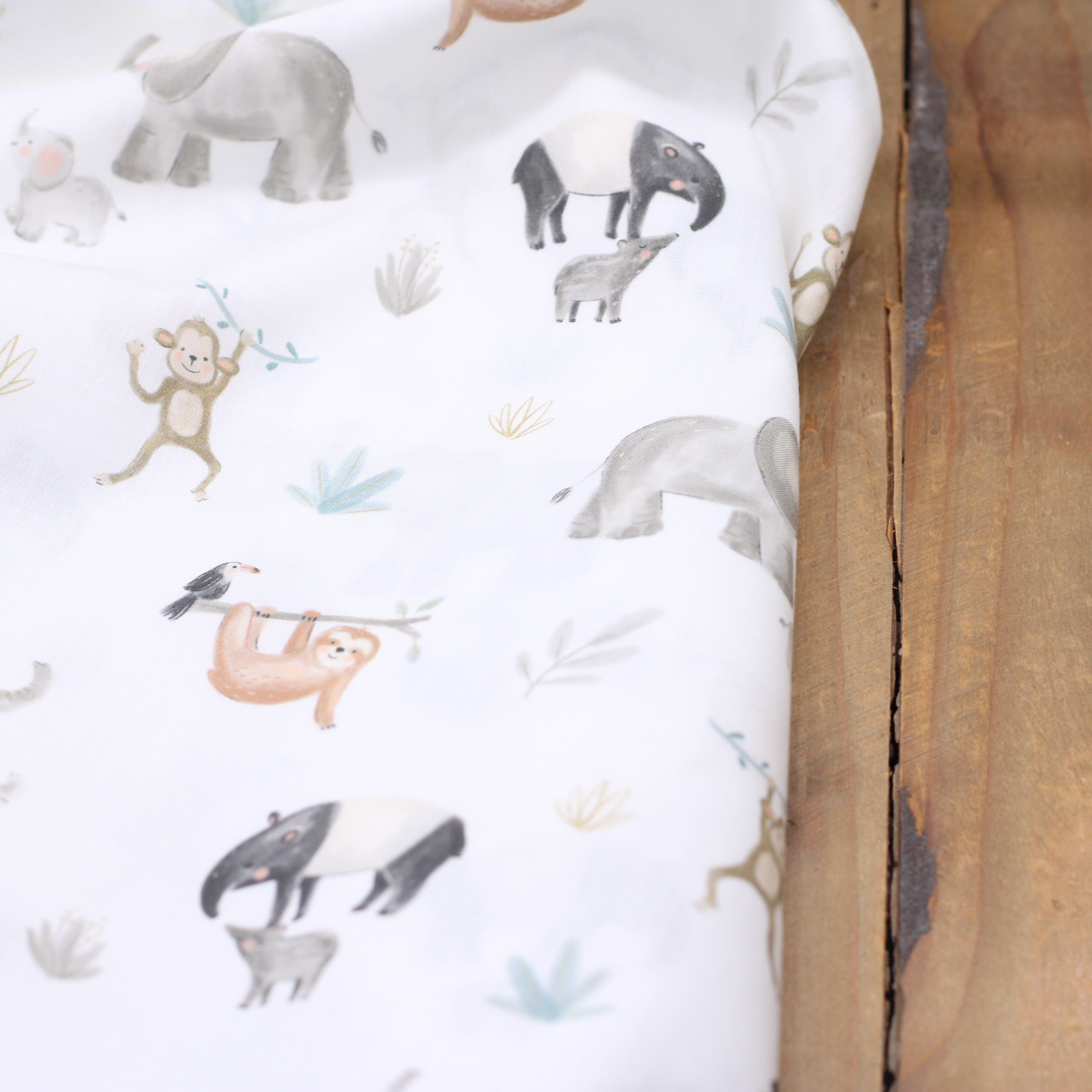 Tissu Popeline de coton - SAFARI - Blanc (Vendu x10cm) Tissus POPPY Design For You | Gaspard et Léonie Tissus en ligne et Mercerie à Toulouse