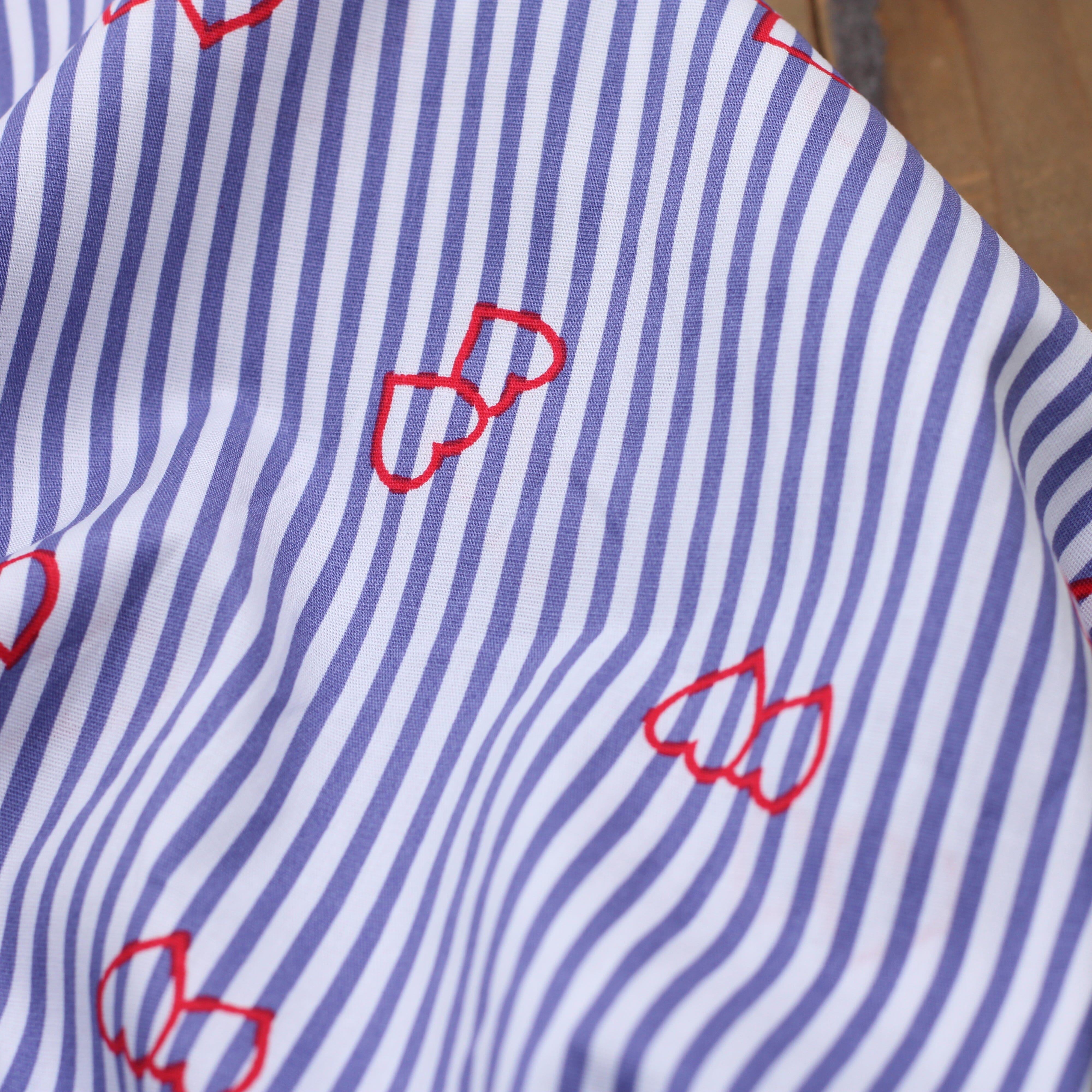 Tissu popeline de coton Stretch rayé - Coeurs - Bleu / Blanc (Vendu x10cm) Tissus Sélection Gaspard & Léonie | Gaspard et Léonie Tissus en ligne et Mercerie à Toulouse