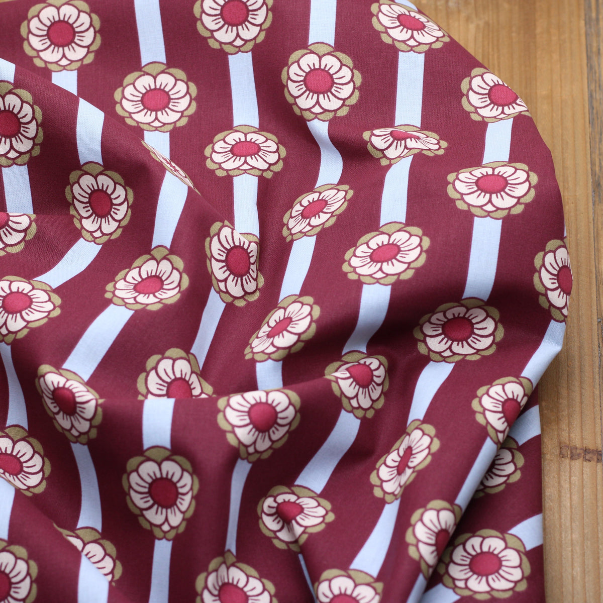 Tissu popeline de coton - TOLINA - Bordeaux (vendu x10cm) Tissus DOMOTEX | Gaspard et Léonie Tissus en ligne et Mercerie à Toulouse