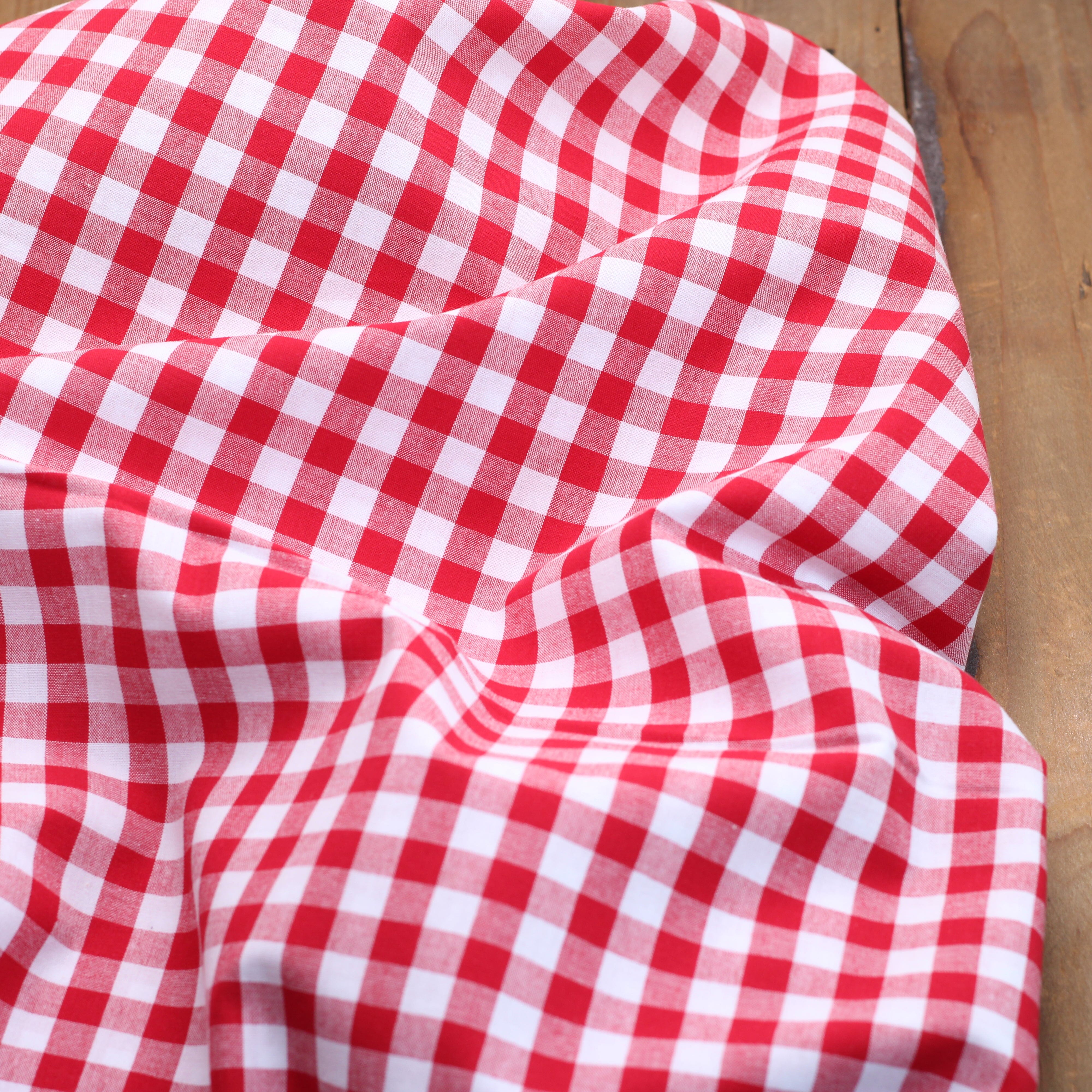 Tissu popeline de coton VICHY - Rouge (Vendu x10cm) Tissus Sélection Gaspard & Léonie | Gaspard et Léonie Tissus en ligne et Mercerie à Toulouse