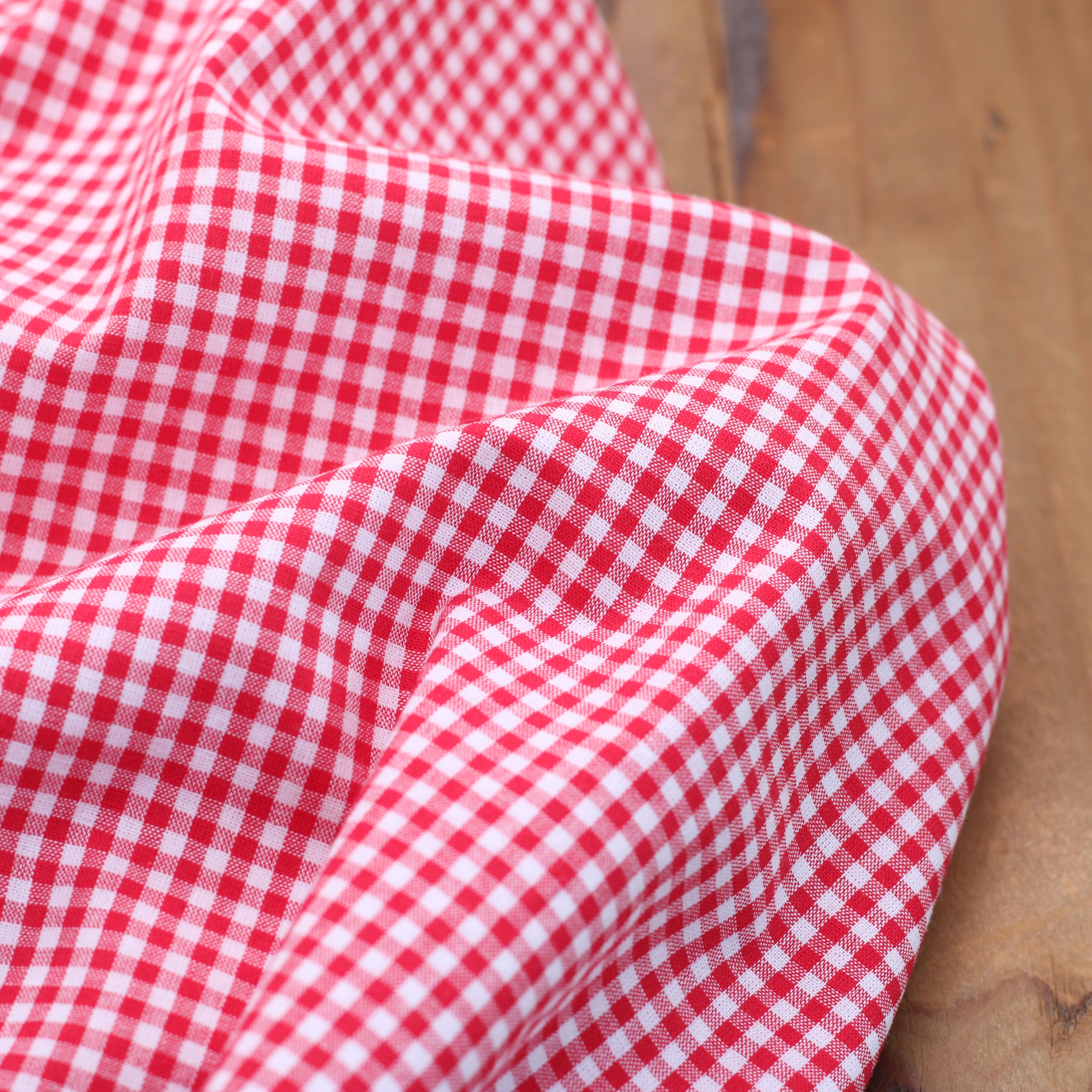 Tissu popeline de coton VICHY - Rouge (Vendu x10cm) Tissus Sélection Gaspard & Léonie | Gaspard et Léonie Tissus en ligne et Mercerie à Toulouse