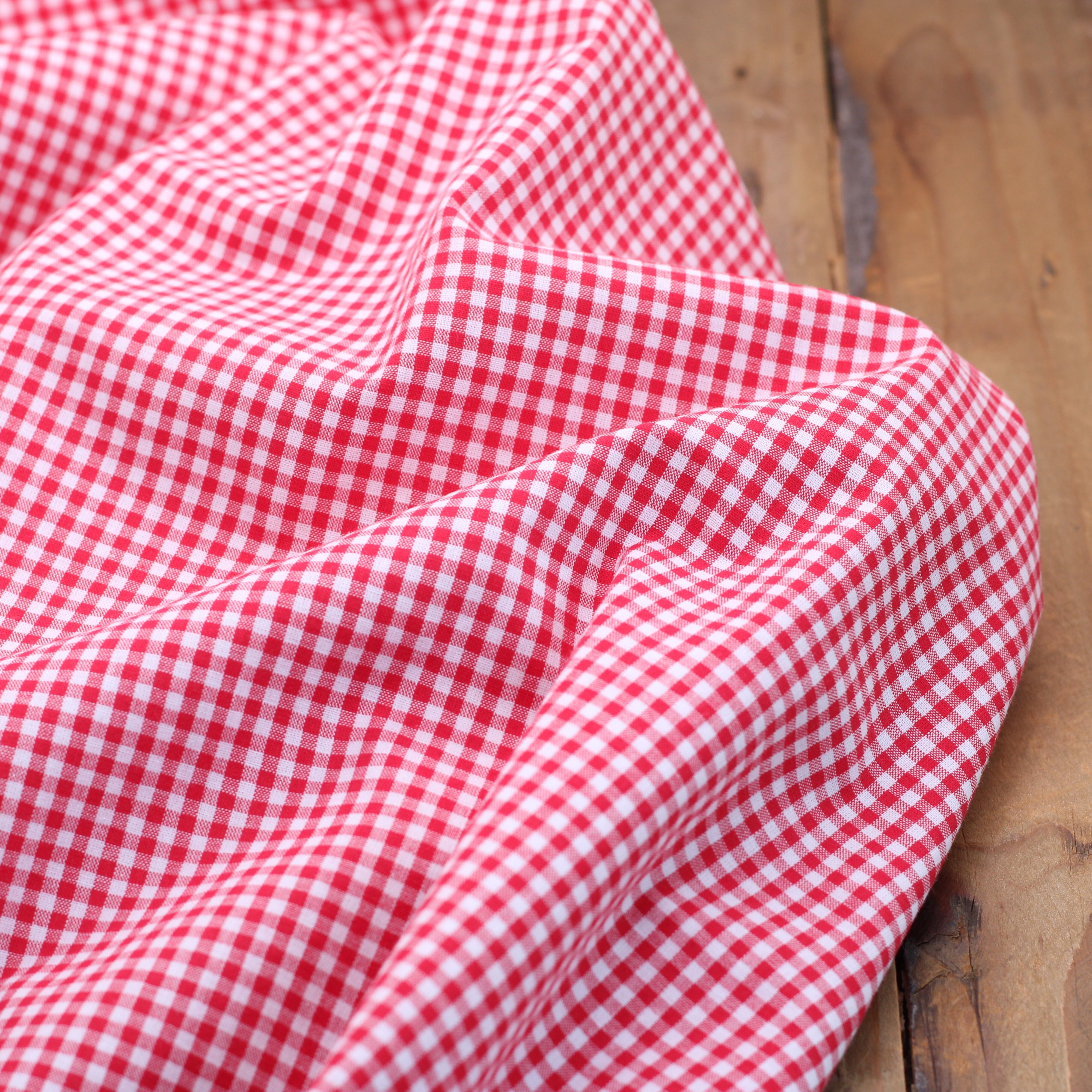 Tissu popeline de coton VICHY - Rouge (Vendu x10cm) Tissus Sélection Gaspard & Léonie | Gaspard et Léonie Tissus en ligne et Mercerie à Toulouse