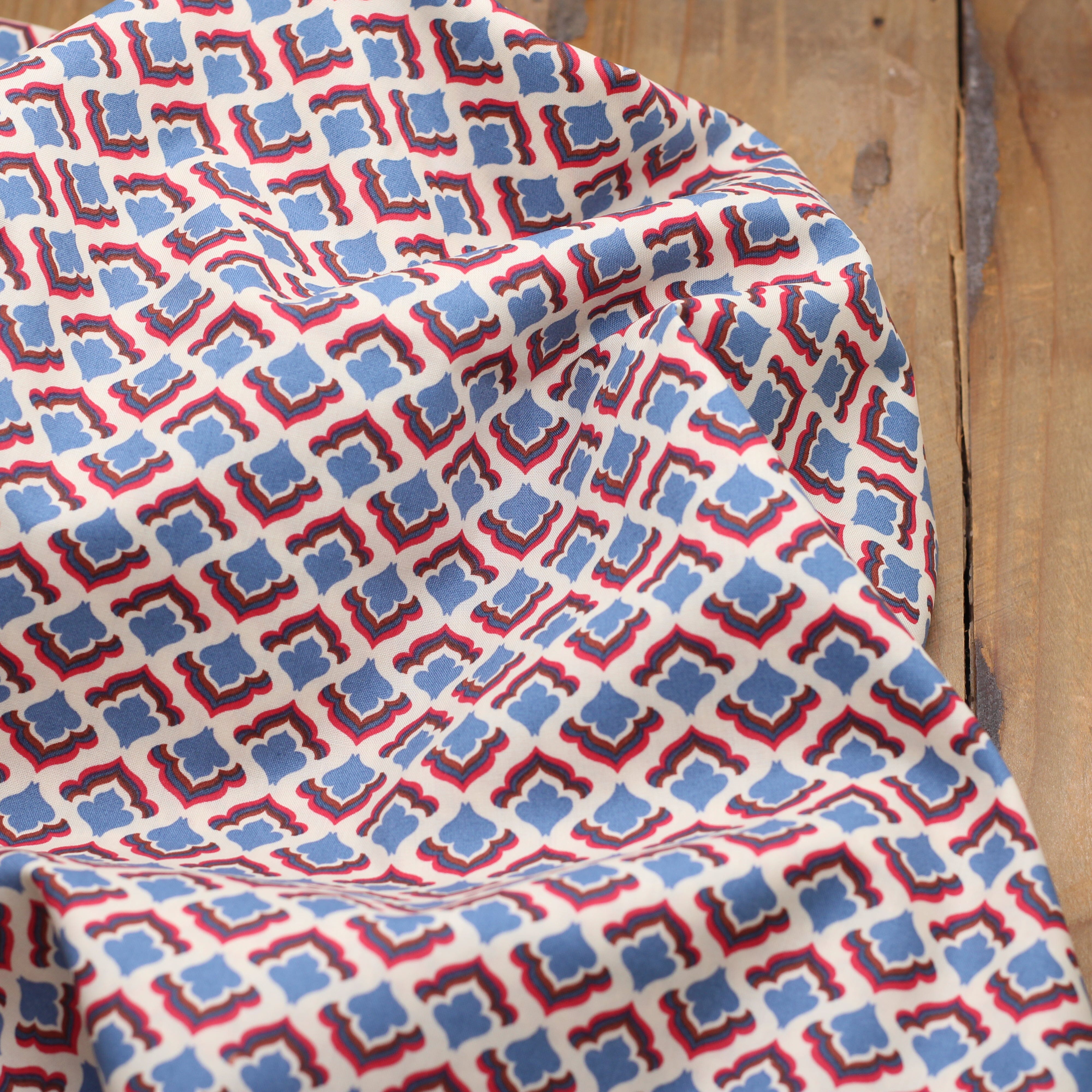 Tissu Popeline de coton - VINTAGE MINI FLOWERS - Bleu/rouge (Vendu x10cm) Tissus POPPY Design For You | Gaspard et Léonie Tissus en ligne et Mercerie à Toulouse