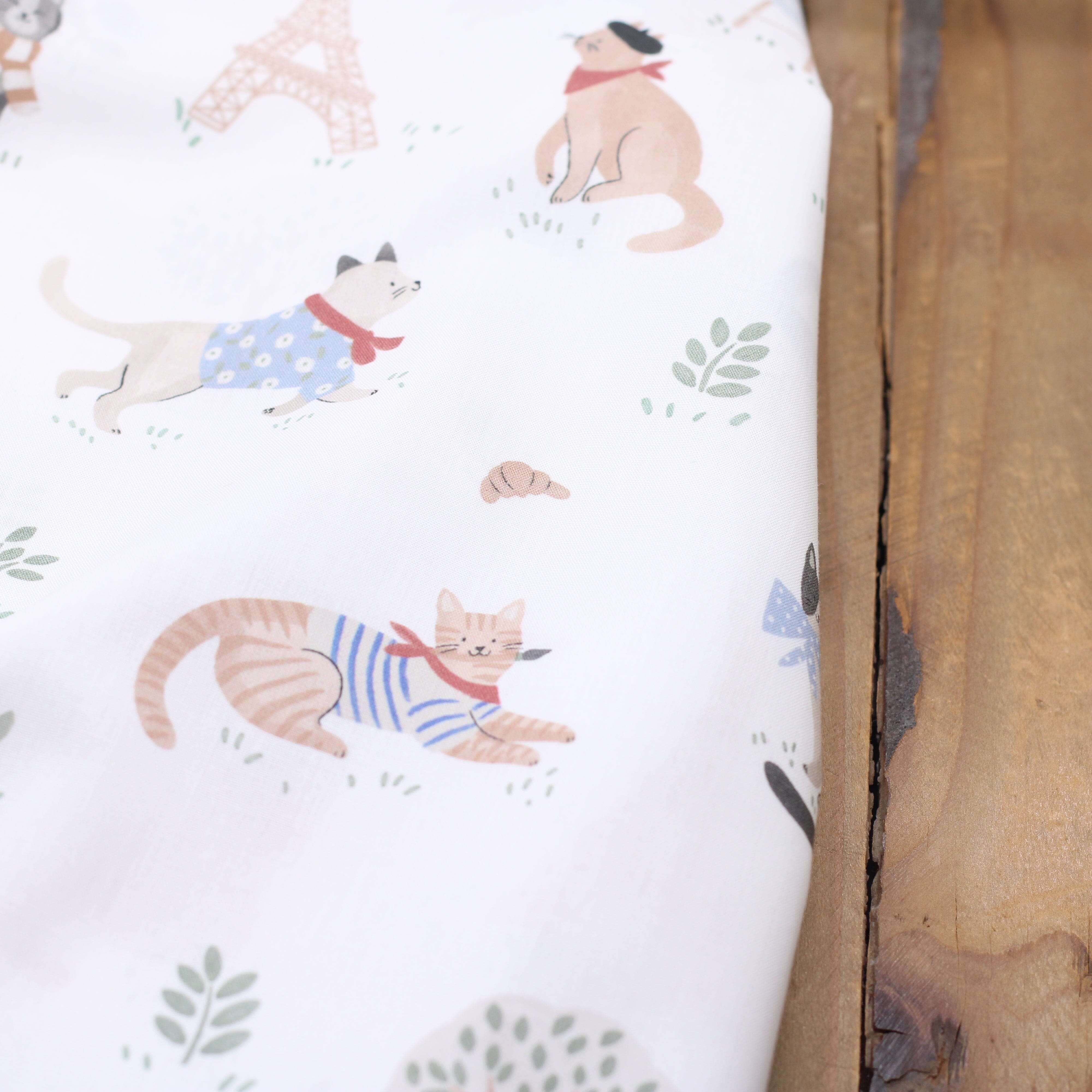 Tissu Popeline de coton - VIVE LA FRANCE - Blanc (Vendu x10cm) Tissus POPPY Design For You | Gaspard et Léonie Tissus en ligne et Mercerie à Toulouse