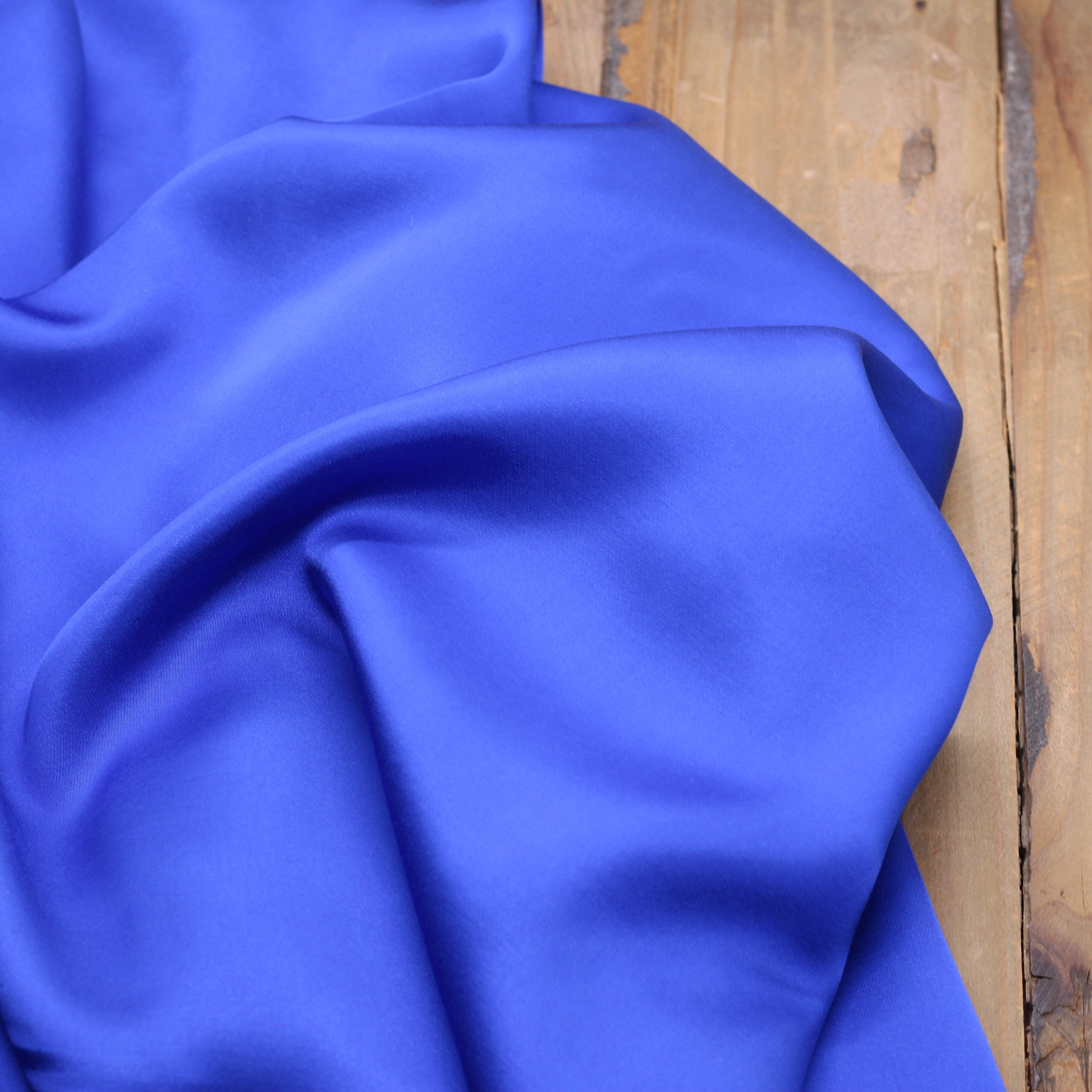 Tissu satin de viscose - Bleu roi(Vendu x10cm) Tissus Sélection Gaspard & Léonie | Gaspard et Léonie Tissus en ligne et Mercerie à Toulouse