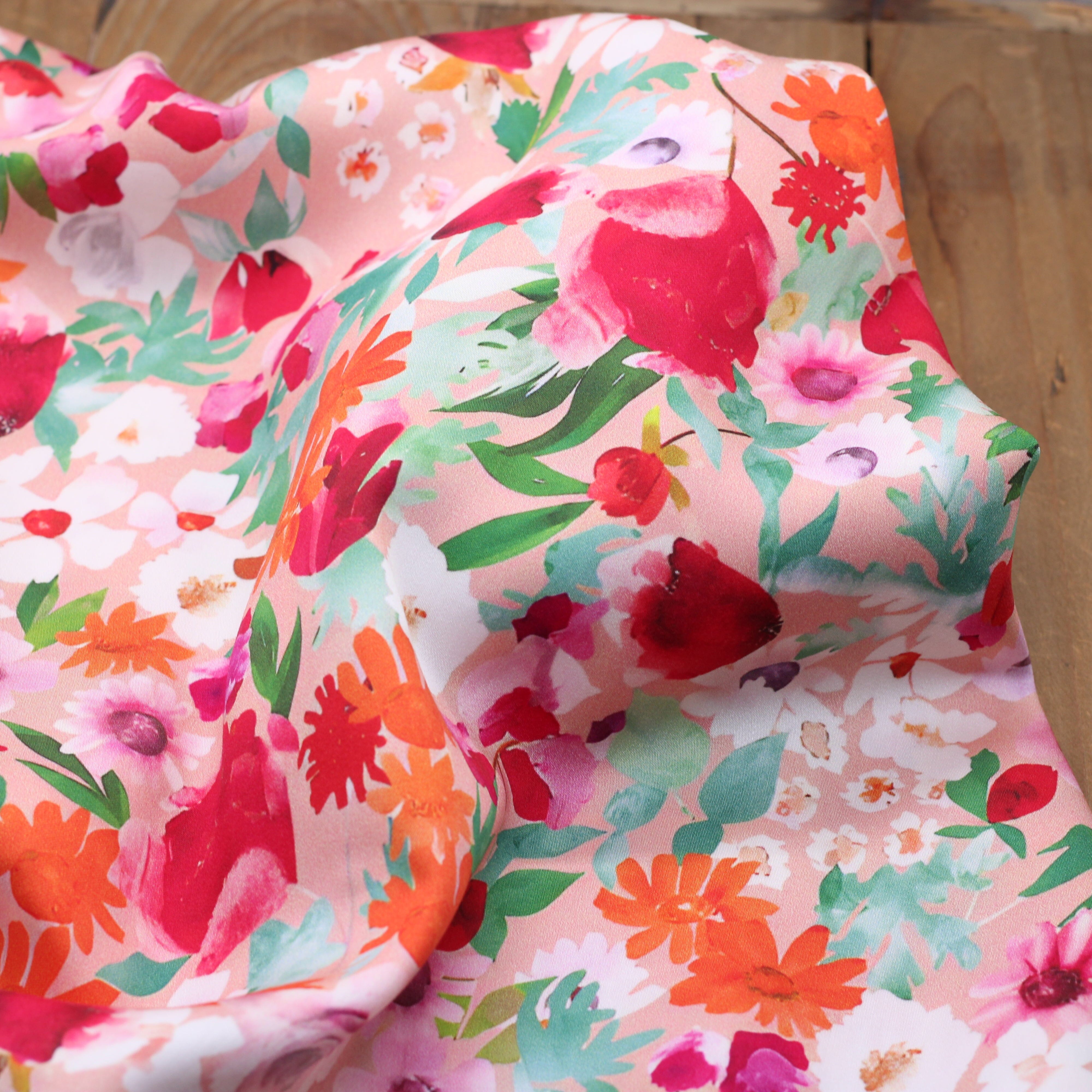 Tissu Satin de Viscose Fleurie - RANIA - Rose (vendu x10cm) Tissus Sélection Gaspard & Léonie | Gaspard et Léonie Tissus en ligne et Mercerie à Toulouse