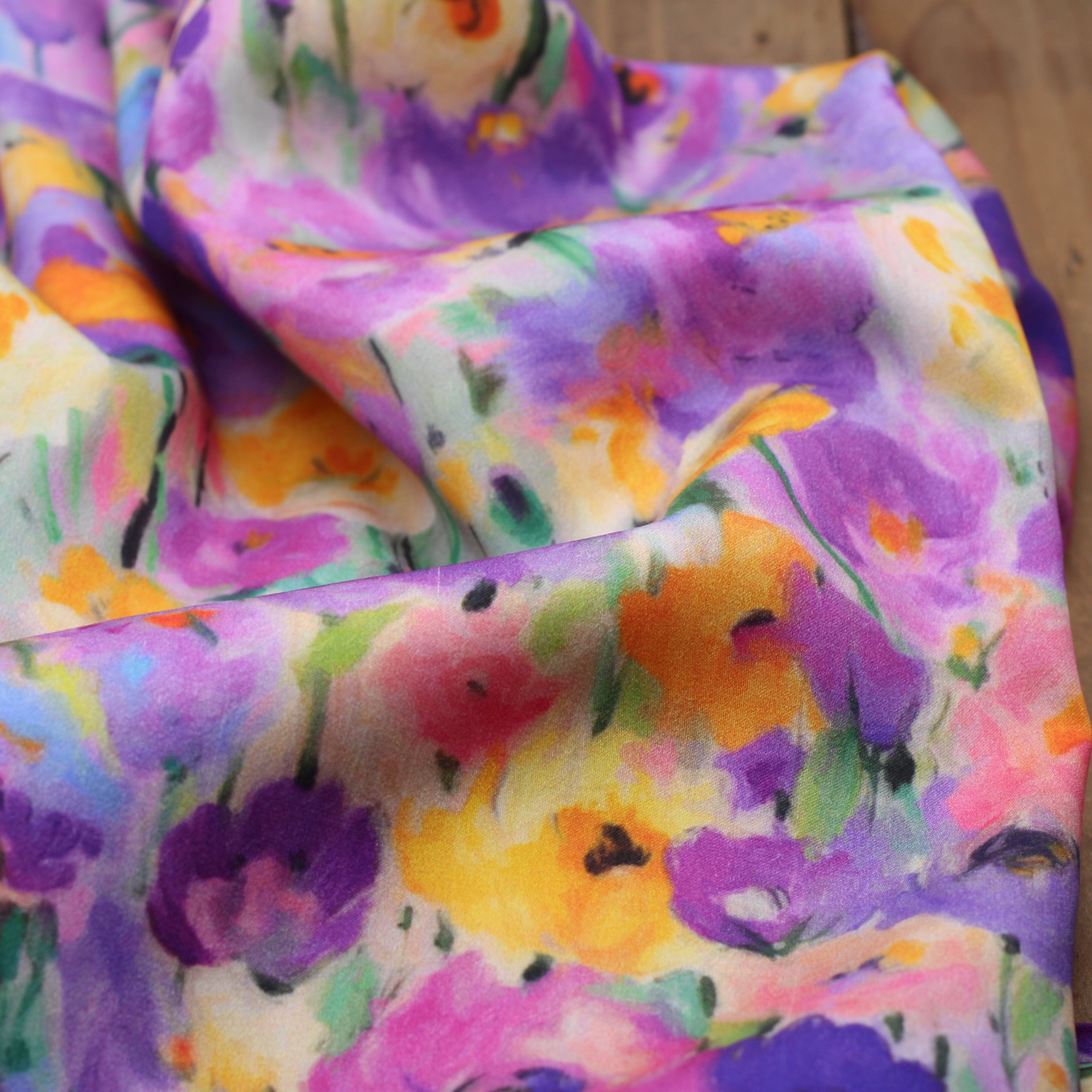 Tissu Satin de Viscose Fleurie - VALI - Lavande (vendu x10cm) Tissus Sélection Gaspard & Léonie | Gaspard et Léonie Tissus en ligne et Mercerie à Toulouse