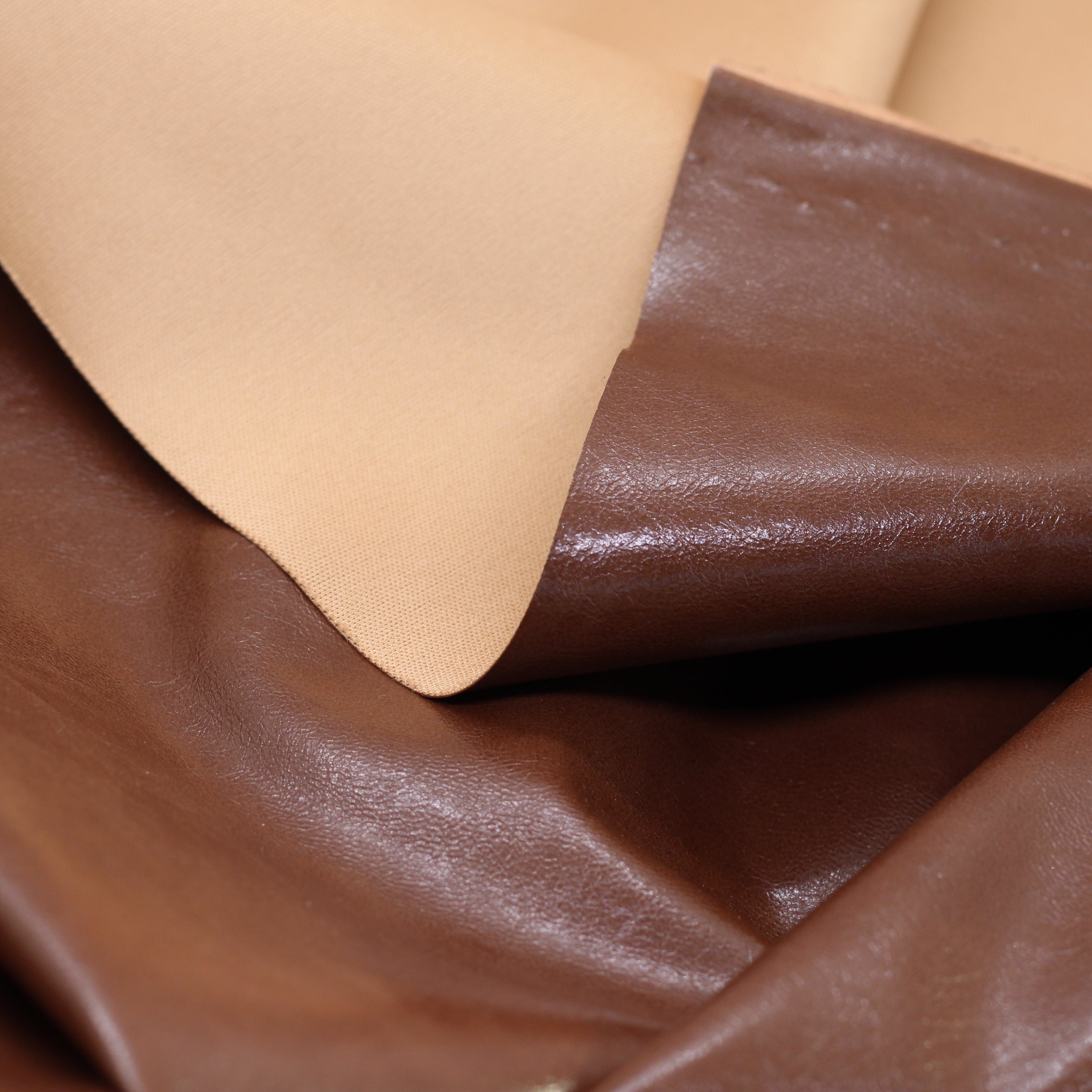 Tissu Simili Cuir Vintage- Marron (Vendu x10cm) Tissus Sélection Gaspard et Léonie | Gaspard et Léonie Tissus en ligne et Mercerie à Toulouse