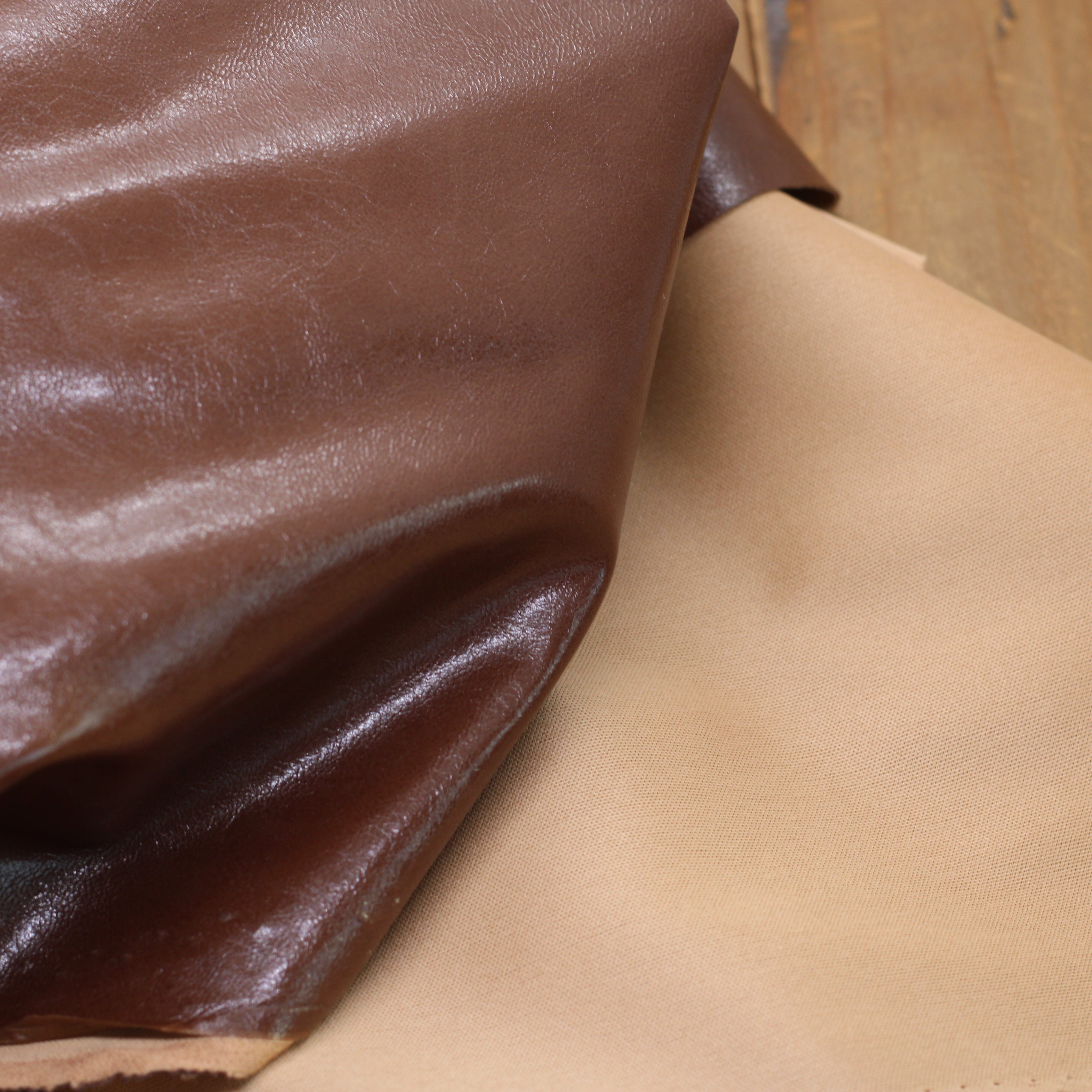 Tissu Simili Cuir Vintage- Marron (Vendu x10cm) Tissus Sélection Gaspard et Léonie | Gaspard et Léonie Tissus en ligne et Mercerie à Toulouse