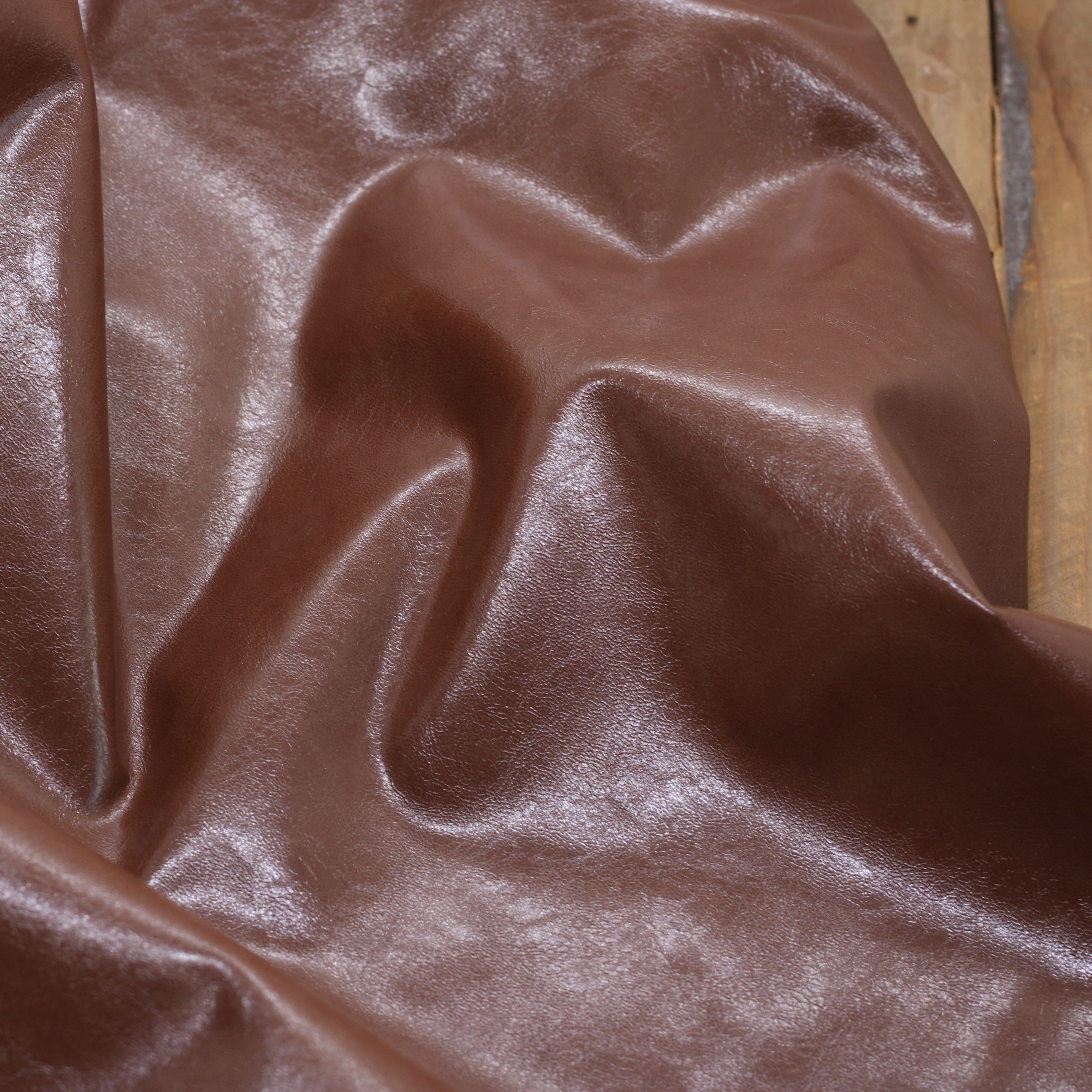 Tissu Simili Cuir Vintage- Marron (Vendu x10cm) Tissus Sélection Gaspard et Léonie | Gaspard et Léonie Tissus en ligne et Mercerie à Toulouse