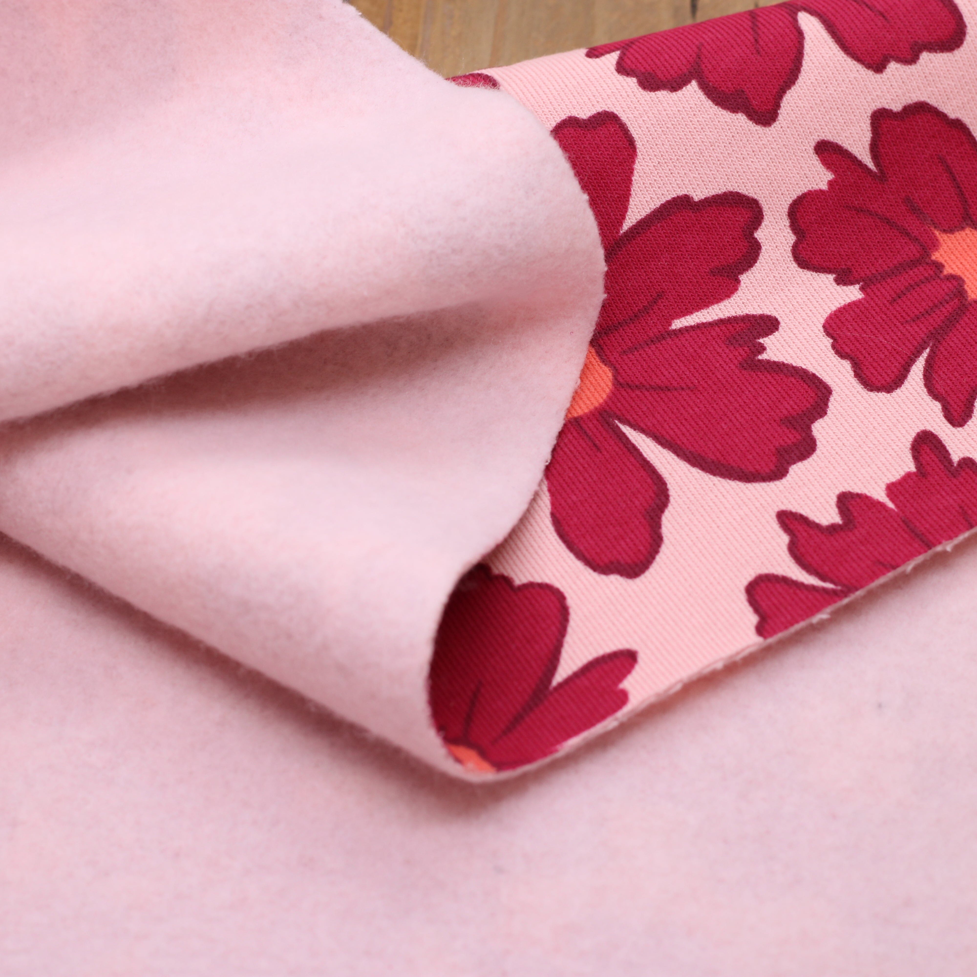 Tissu Sweat Jogging- BIG FLOWERS - Grenat - Poppy Designed for You (Vendu x10cm) Tissus POPPY Designed For You | Gaspard et Léonie Tissus en ligne et Mercerie à Toulouse