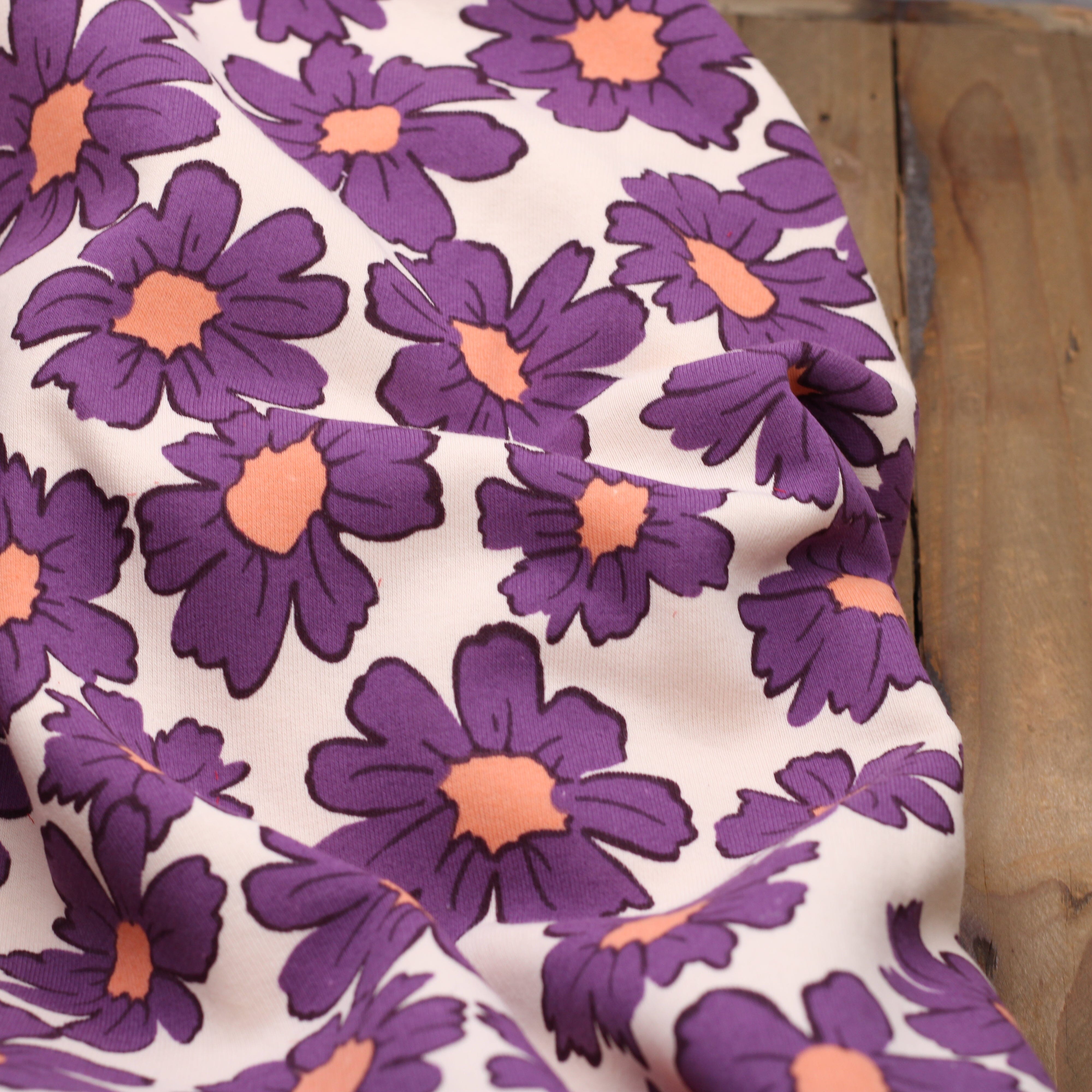 Tissu Sweat Jogging- BIG FLOWERS - Violet - Poppy Designed for You (Vendu x10cm) Tissus POPPY Designed For You | Gaspard et Léonie Tissus en ligne et Mercerie à Toulouse
