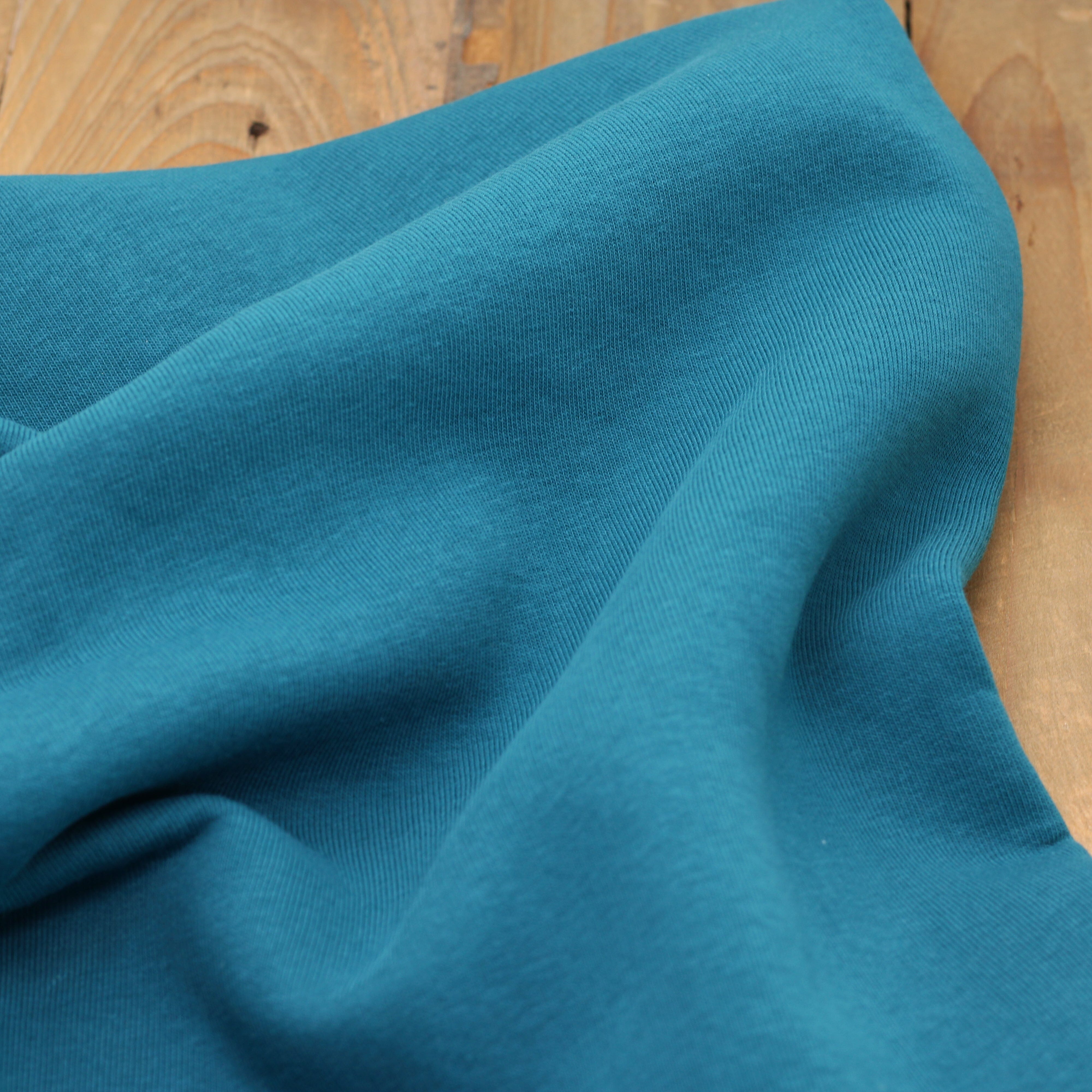 Tissu Sweat / Jogging - Bleu pétrole (Vendu x10cm) Tissus Sélection Gaspard & Léonie | Gaspard et Léonie Tissus en ligne et Mercerie à Toulouse