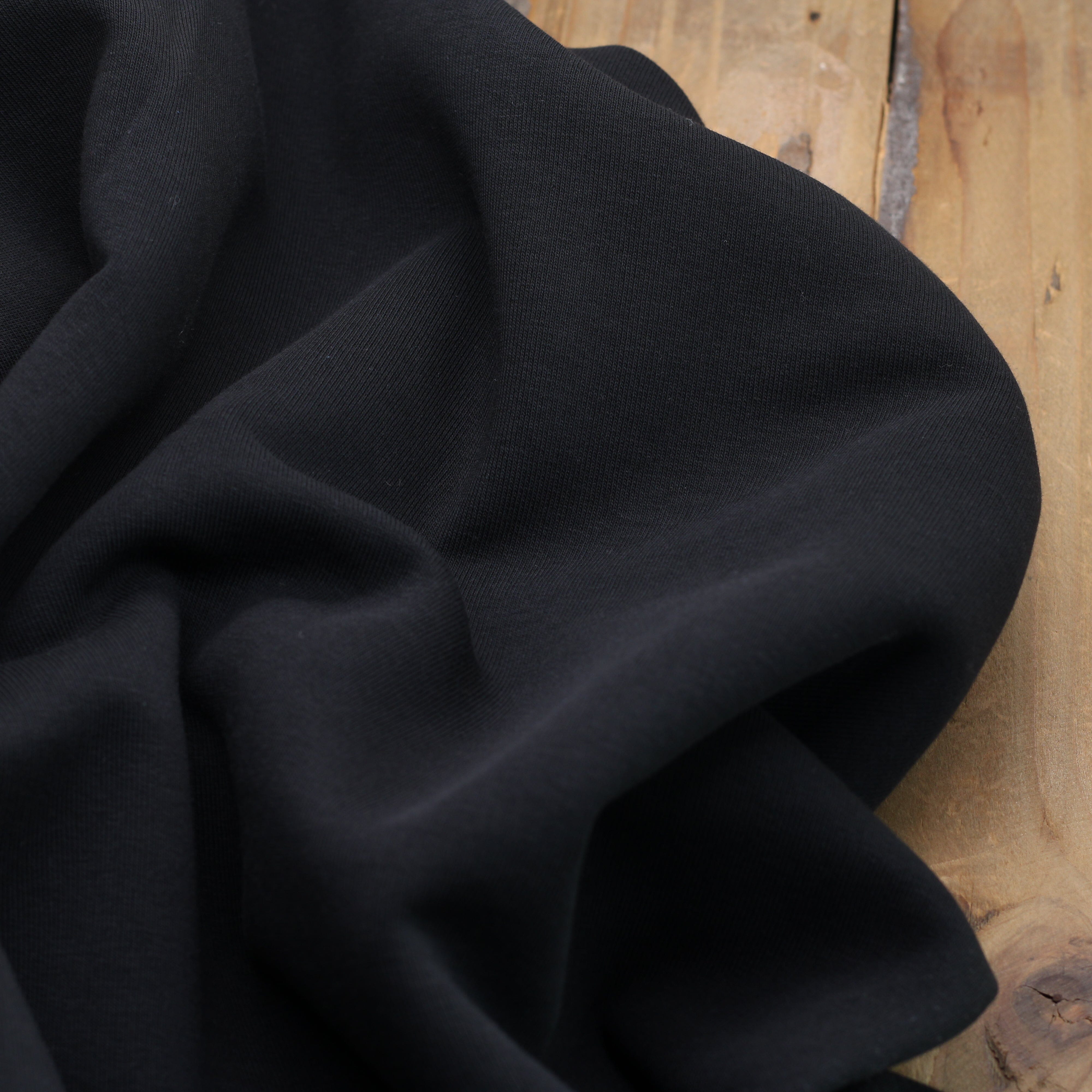 Tissu Sweat / Jogging - Noir (Vendu x10cm) Tissus Sélection Gaspard & Léonie | Gaspard et Léonie Tissus en ligne et Mercerie à Toulouse