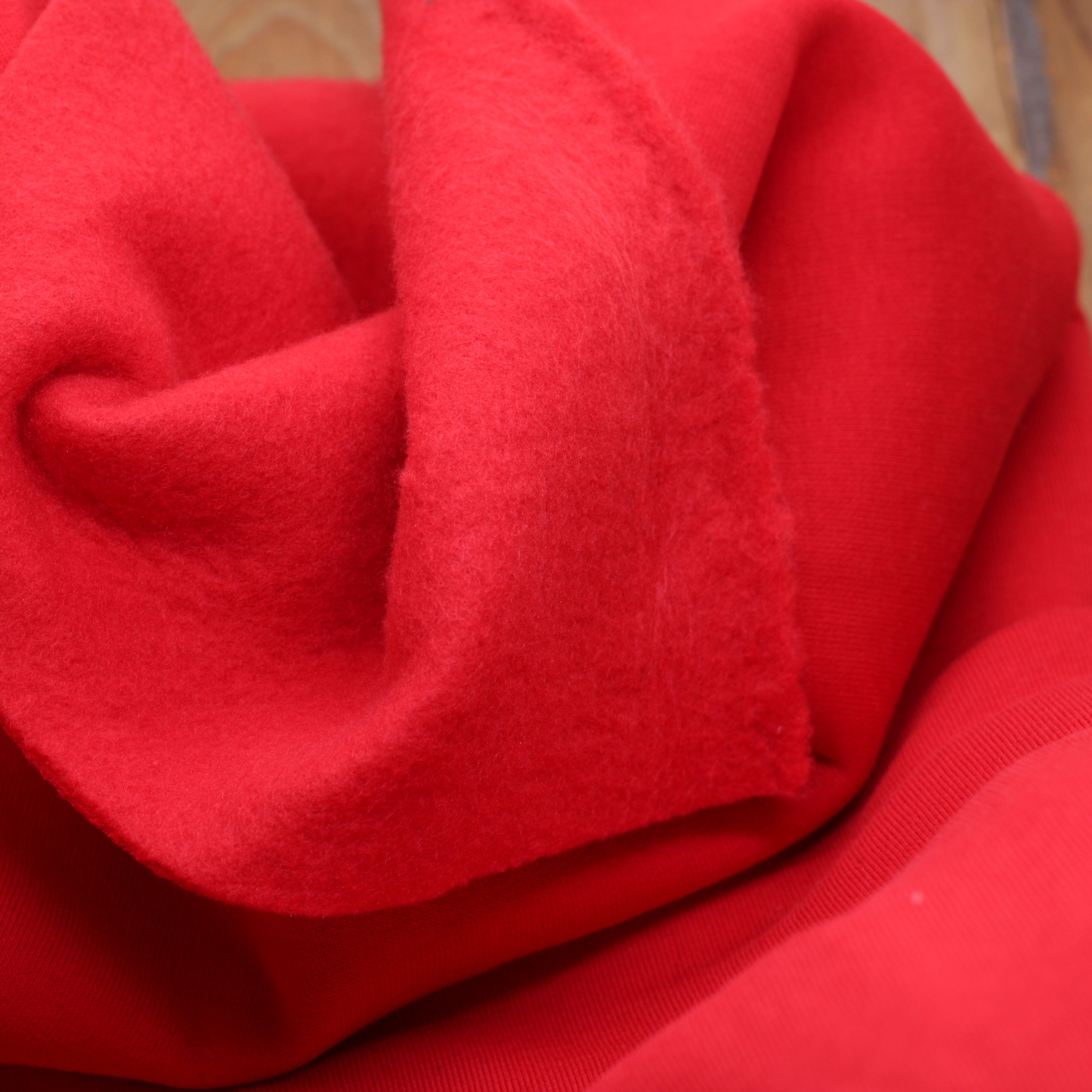 Tissu Sweat / Jogging - Rouge (Vendu x10cm) Tissus Sélection Gaspard & Léonie | Gaspard et Léonie Tissus en ligne et Mercerie à Toulouse