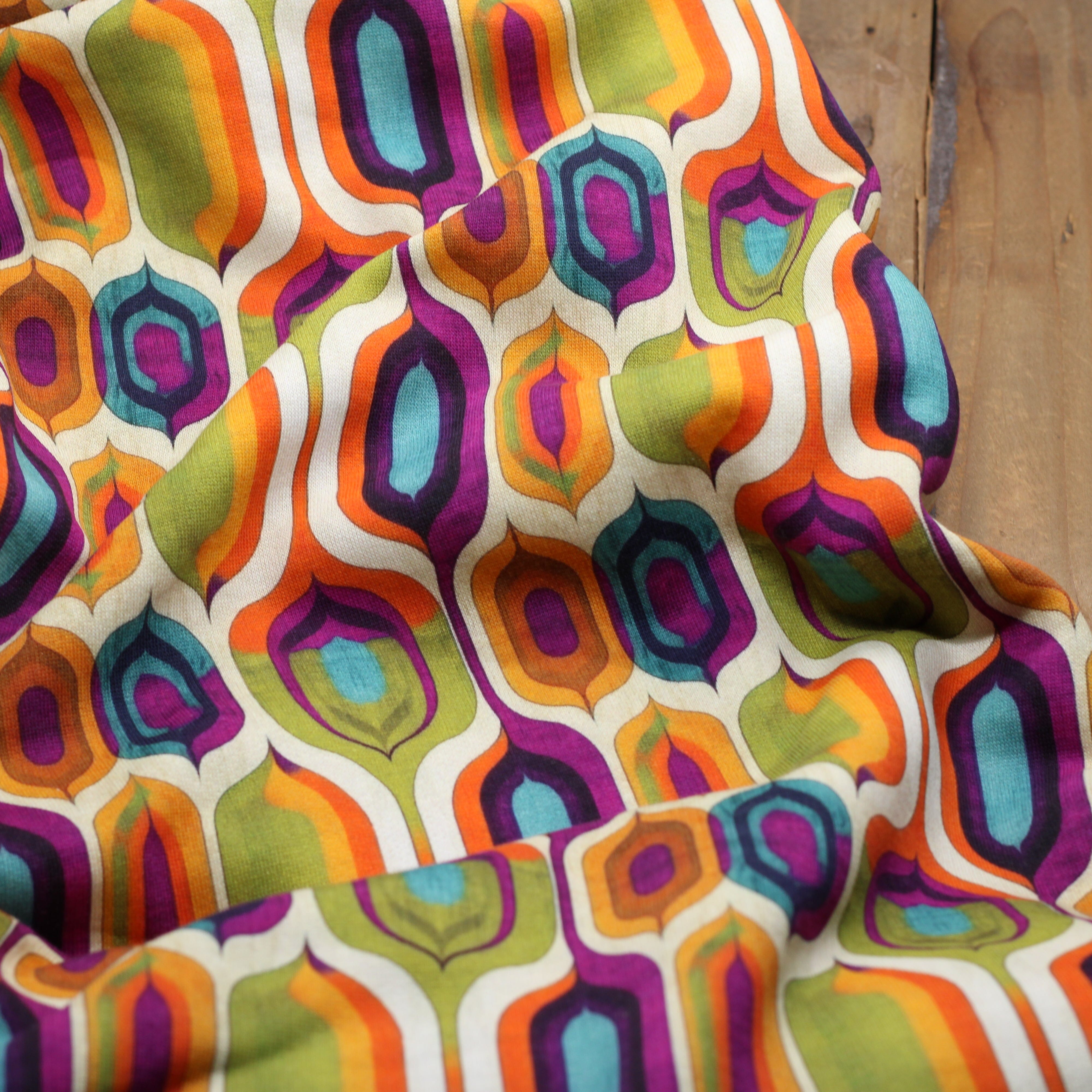 Tissu Sweat Jogging- VINTAGE PSYCHE - Vert/Violet - STENZO (Vendu x10cm) Tissus Stenzo | Gaspard et Léonie Tissus en ligne et Mercerie à Toulouse