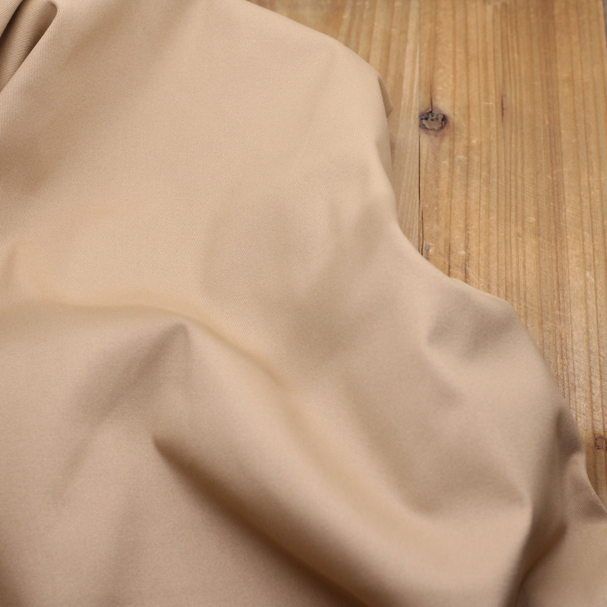 Tissu Twill de coton brossé stretch - CHINO - Beige (Vendu par 10cm) Tissus Sélection Gaspard & Léonie | Gaspard et Léonie Tissus en ligne et Mercerie à Toulouse