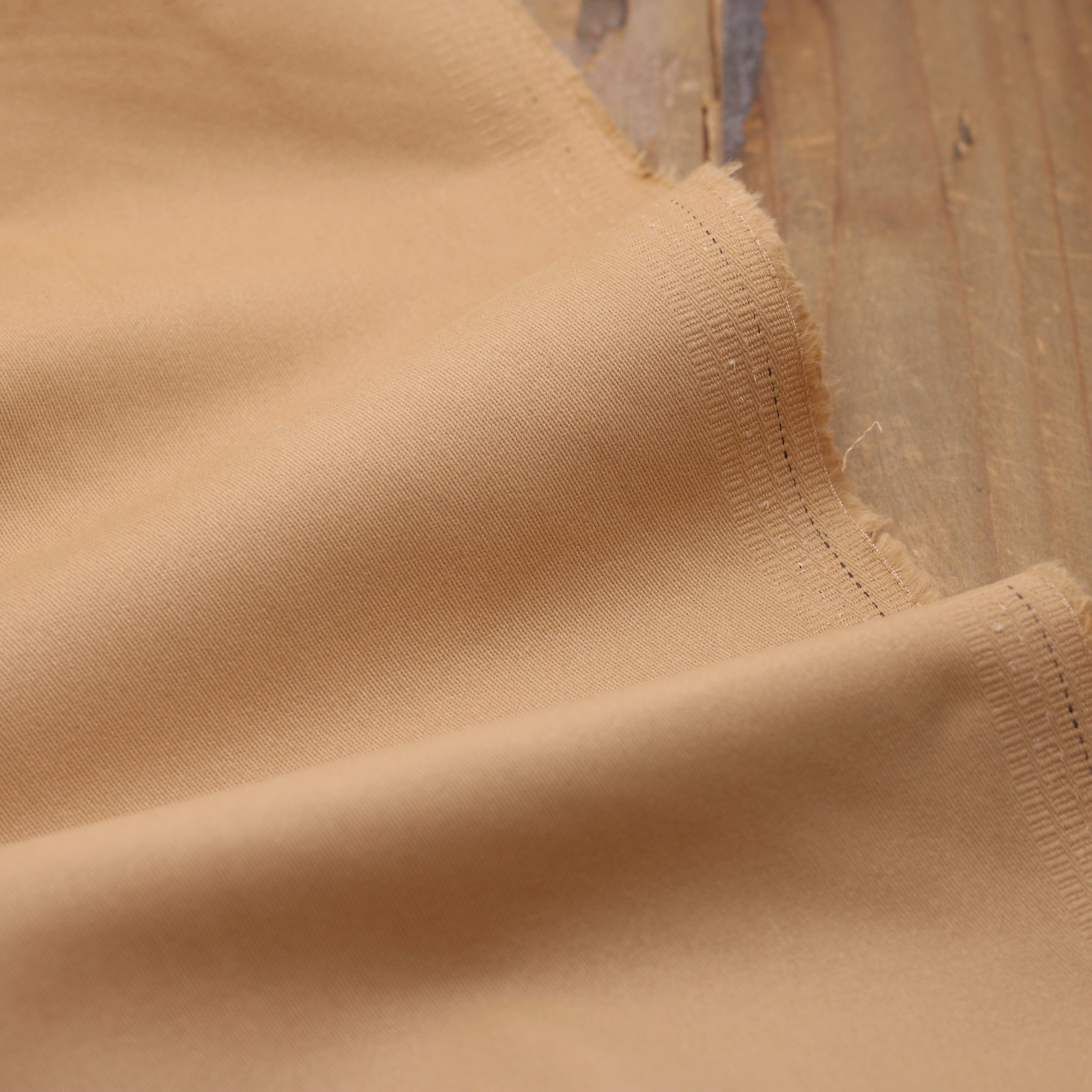 Tissu Twill de coton brossé stretch - CHINO - Camel (Vendu par 10cm) Tissus Sélection Gaspard & Léonie | Gaspard et Léonie Tissus en ligne et Mercerie à Toulouse