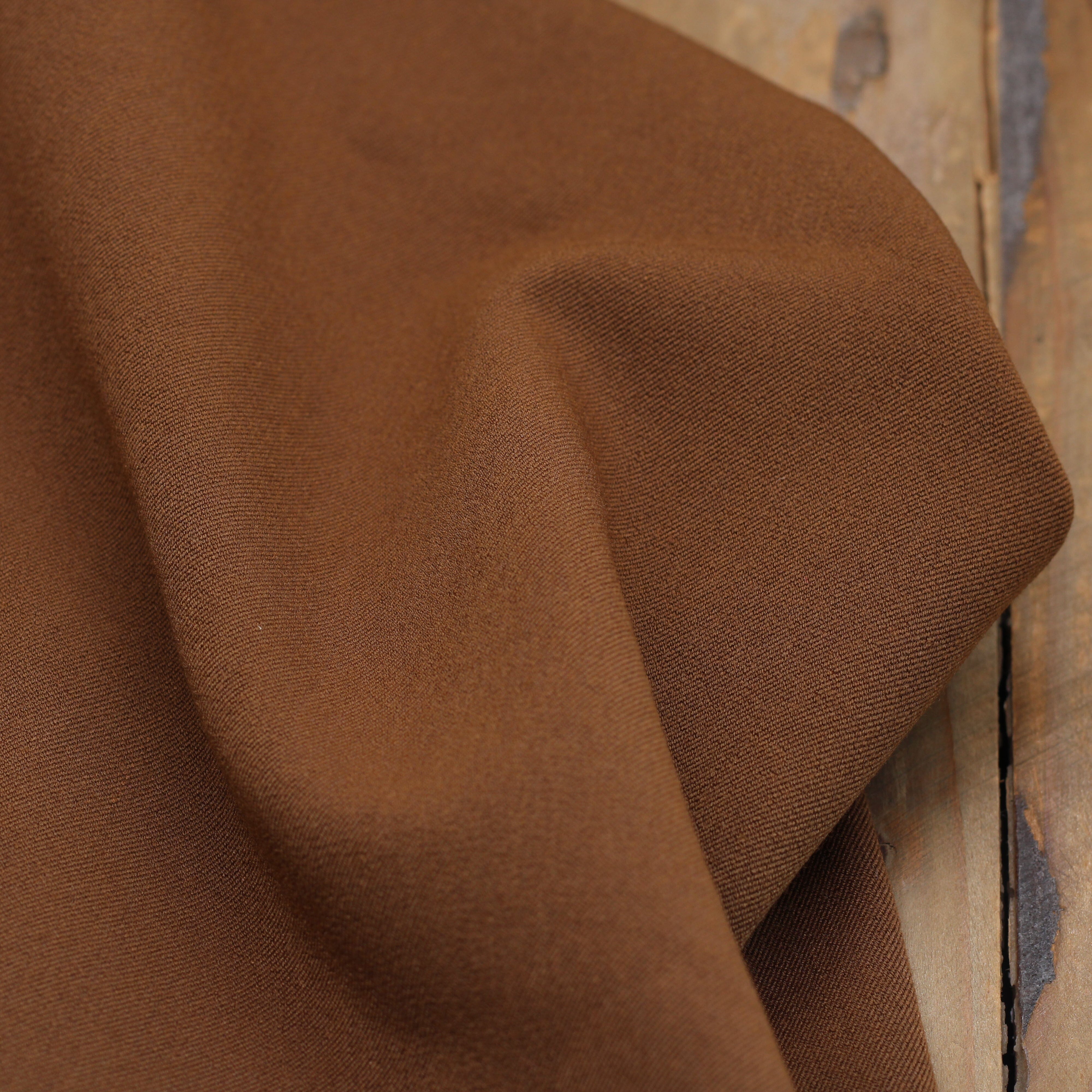 Tissu Twill Uni Stretch-Marron Chocolat (Vendu x10cm) Tissus Sélection Gaspard & Léonie | Gaspard et Léonie Tissus en ligne et Mercerie à Toulouse