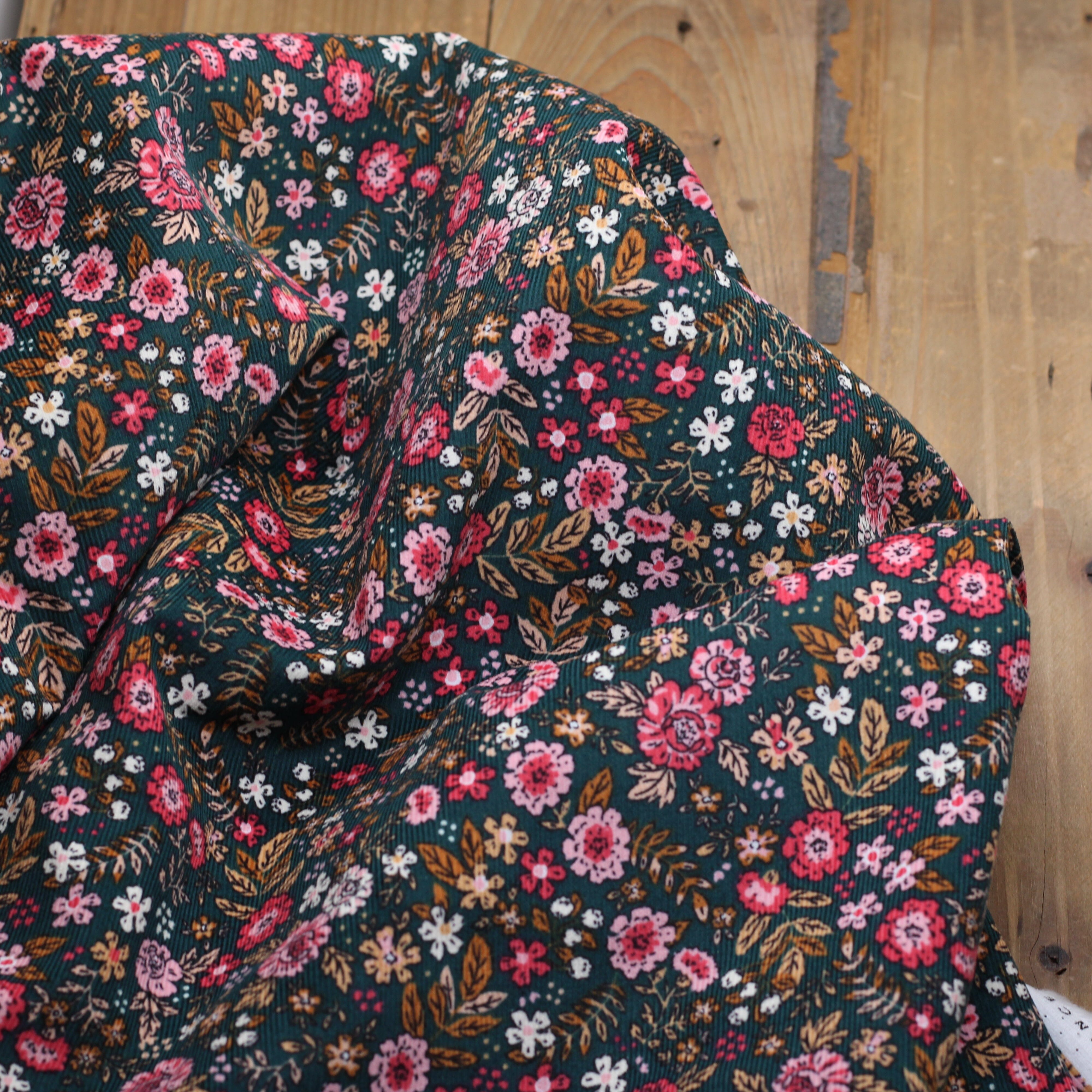 Tissu Velours milleraies - BARJAY - Gris/Vert (vendu x10cm) Tissus DOMOTEX | Gaspard et Léonie Tissus en ligne et Mercerie à Toulouse