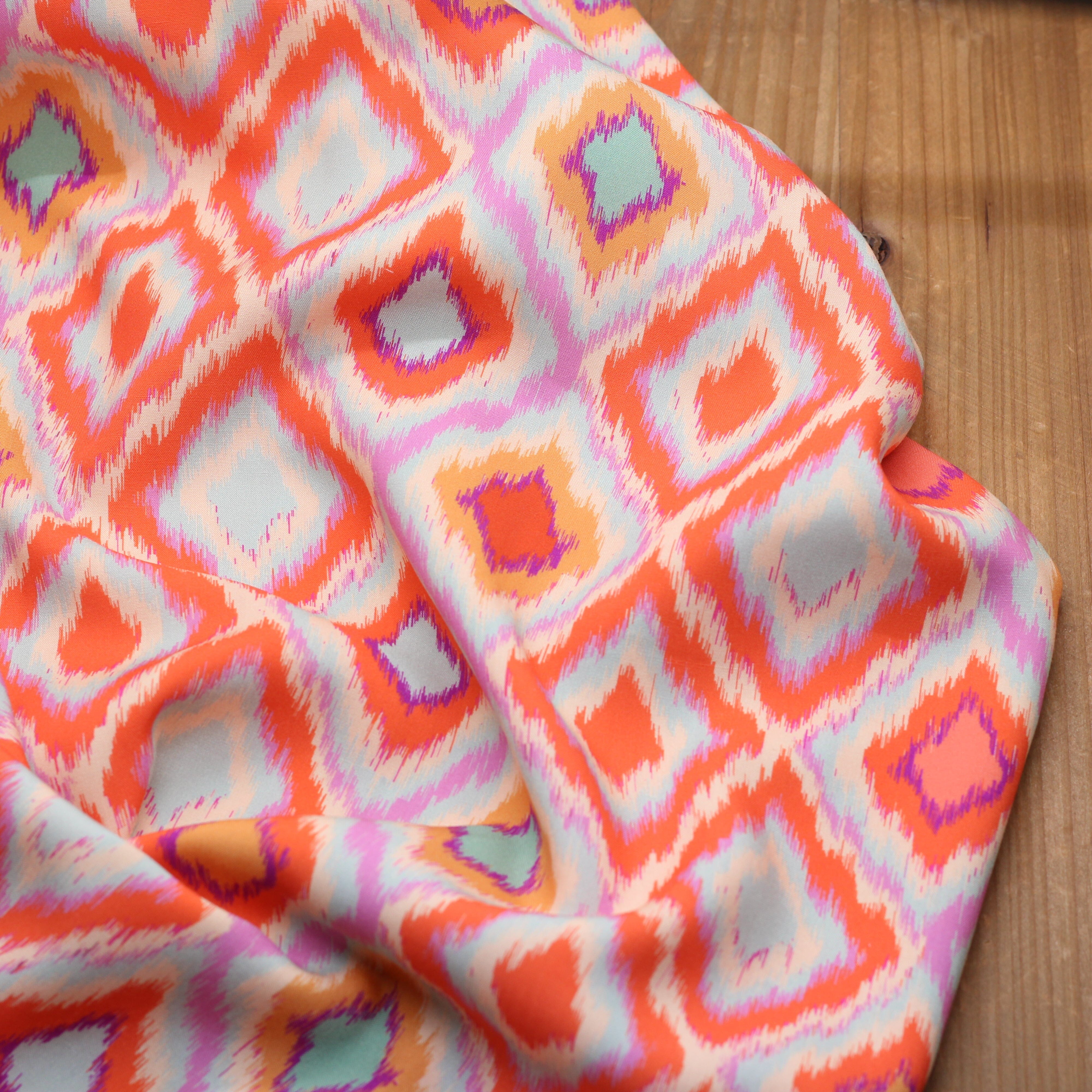 Tissu Viscose - ABSTRACT LOSANGES - Orange (vendu x10cm) Tissus Sélection Gaspard & Léonie | Gaspard et Léonie Tissus en ligne et Mercerie à Toulouse