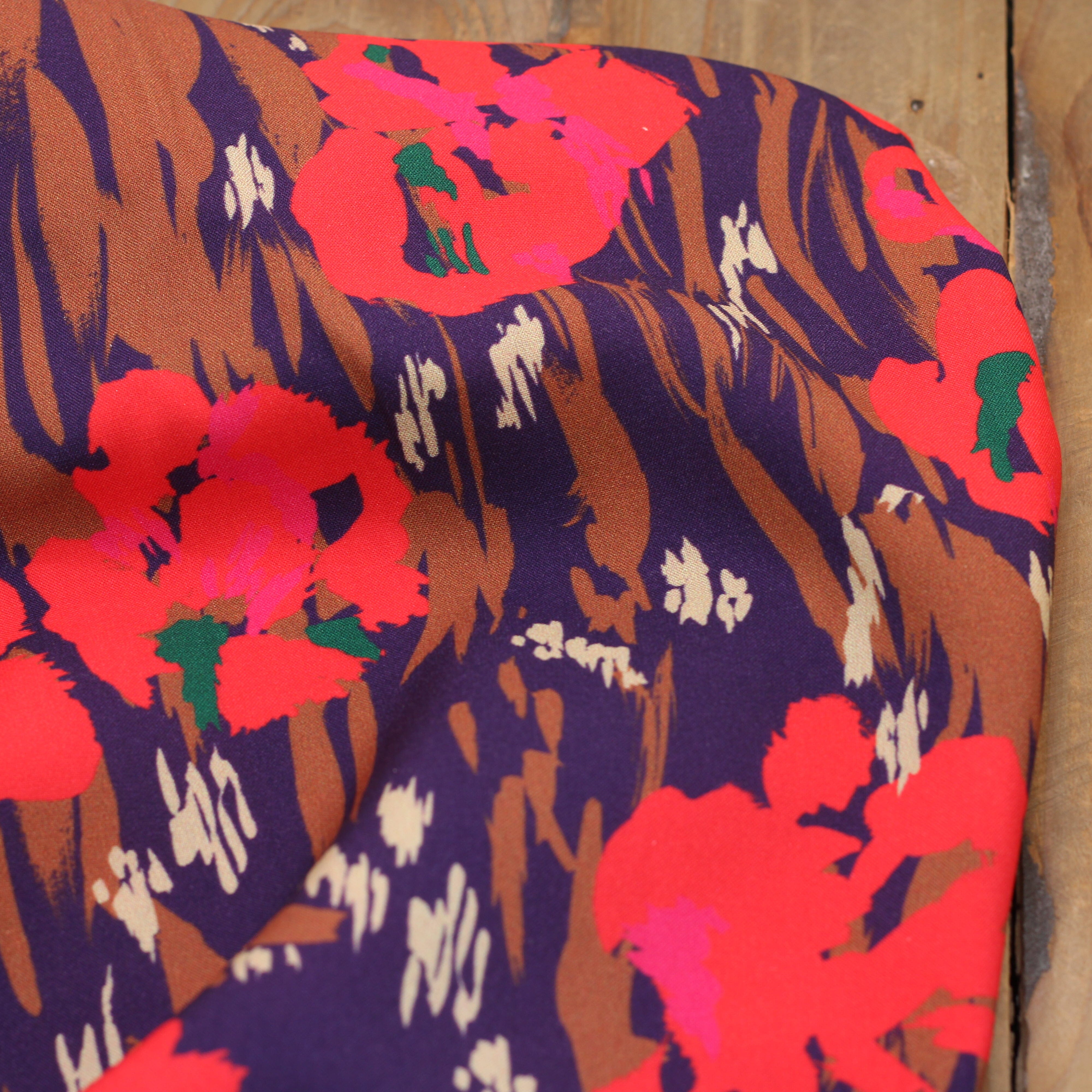 Tissu Viscose - AMAYA - Violet/Rouge (Vendu par 10cm) Tissus Sélection Gaspard & Léonie | Gaspard et Léonie Tissus en ligne et Mercerie à Toulouse