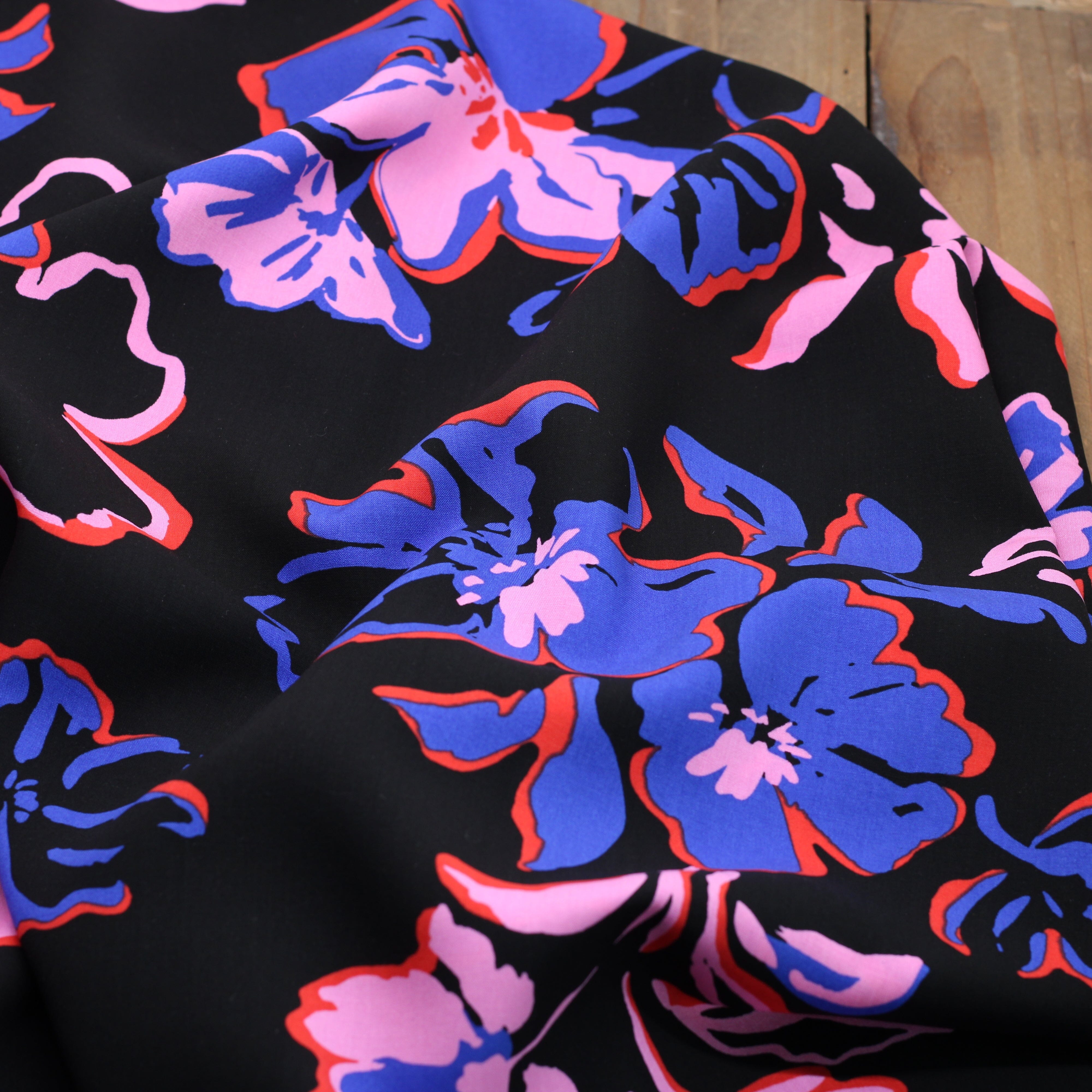 Tissu Viscose -AMBROSIA - Noir (vendu x10cm) Tissus Sélection Gaspard & Léonie | Gaspard et Léonie Tissus en ligne et Mercerie à Toulouse