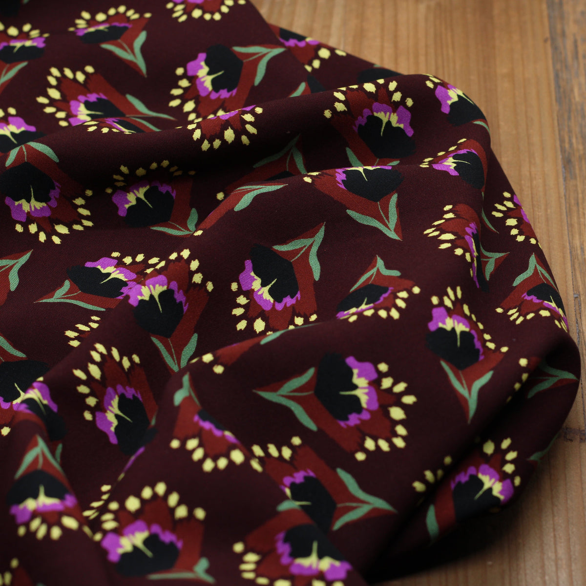 Tissu Viscose - CLOVER - Chocolat/Jaune (Vendu par 10cm) Tissus DOMOTEX | Gaspard et Léonie Tissus en ligne et Mercerie à Toulouse