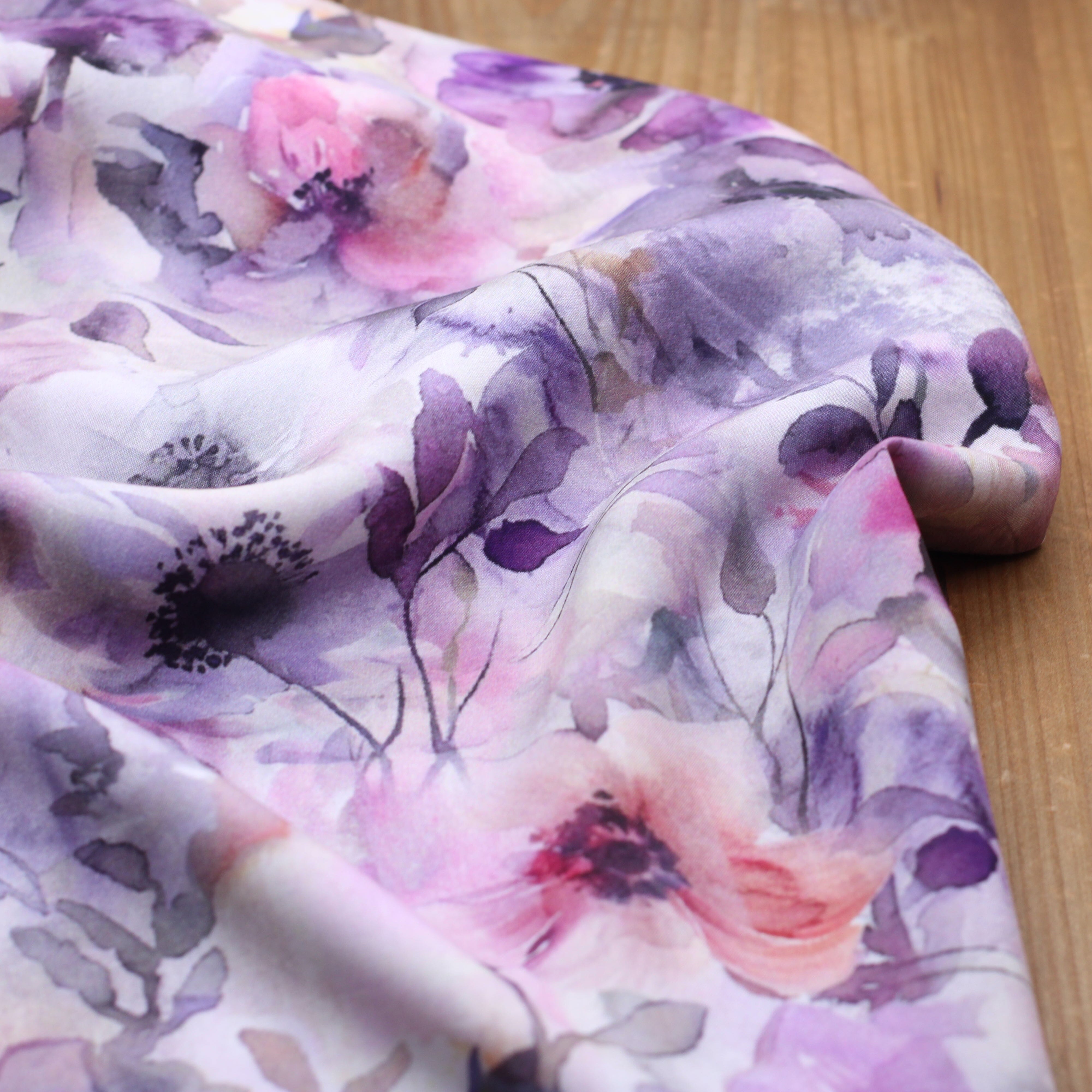 Tissu Viscose Fleuri FLOW LAVENDERS (vendu x10cm) Tissus Sélection Gaspard & Léonie | Gaspard et Léonie Tissus en ligne et Mercerie à Toulouse