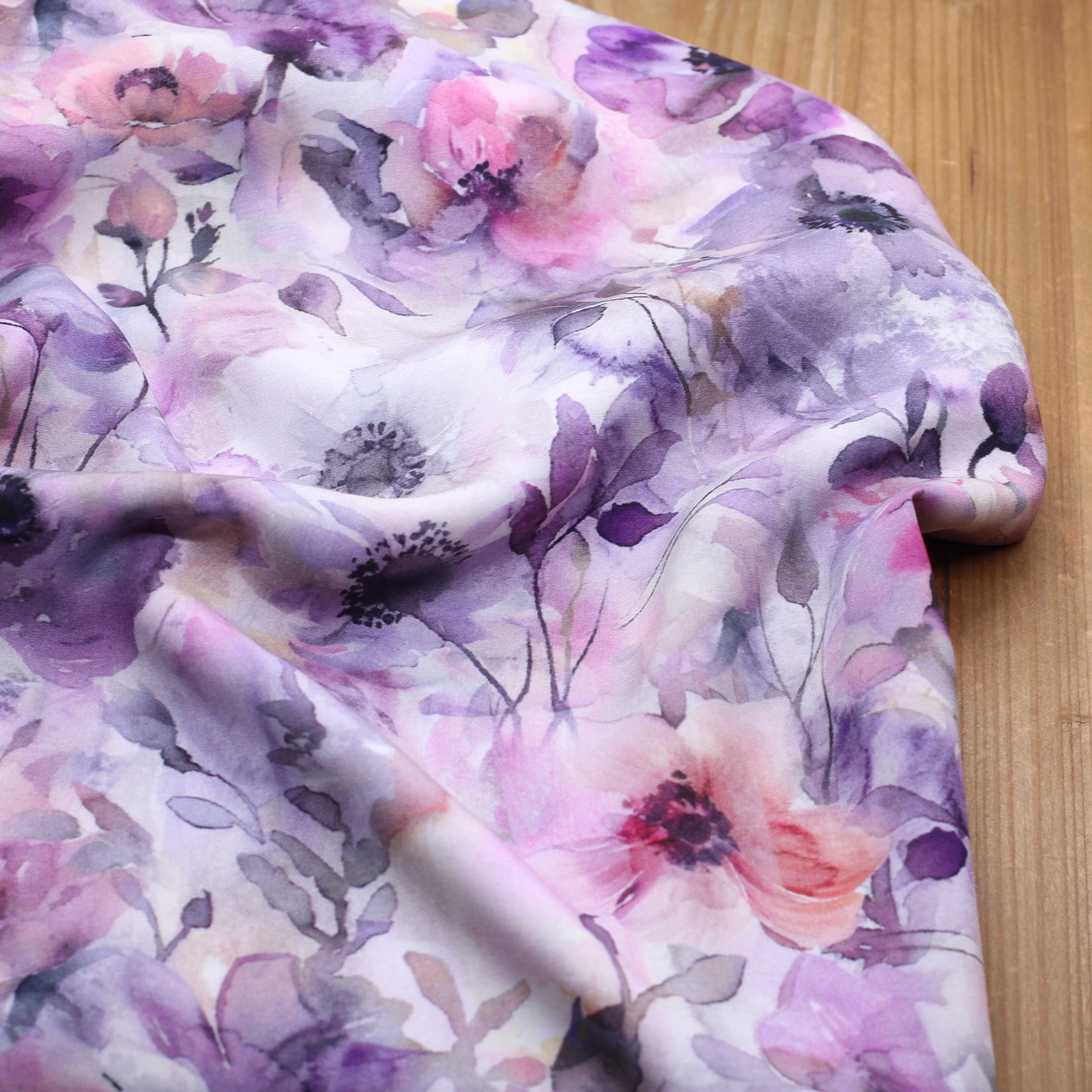 Tissu Viscose Fleuri FLOW LAVENDERS (vendu x10cm) Tissus Sélection Gaspard & Léonie | Gaspard et Léonie Tissus en ligne et Mercerie à Toulouse