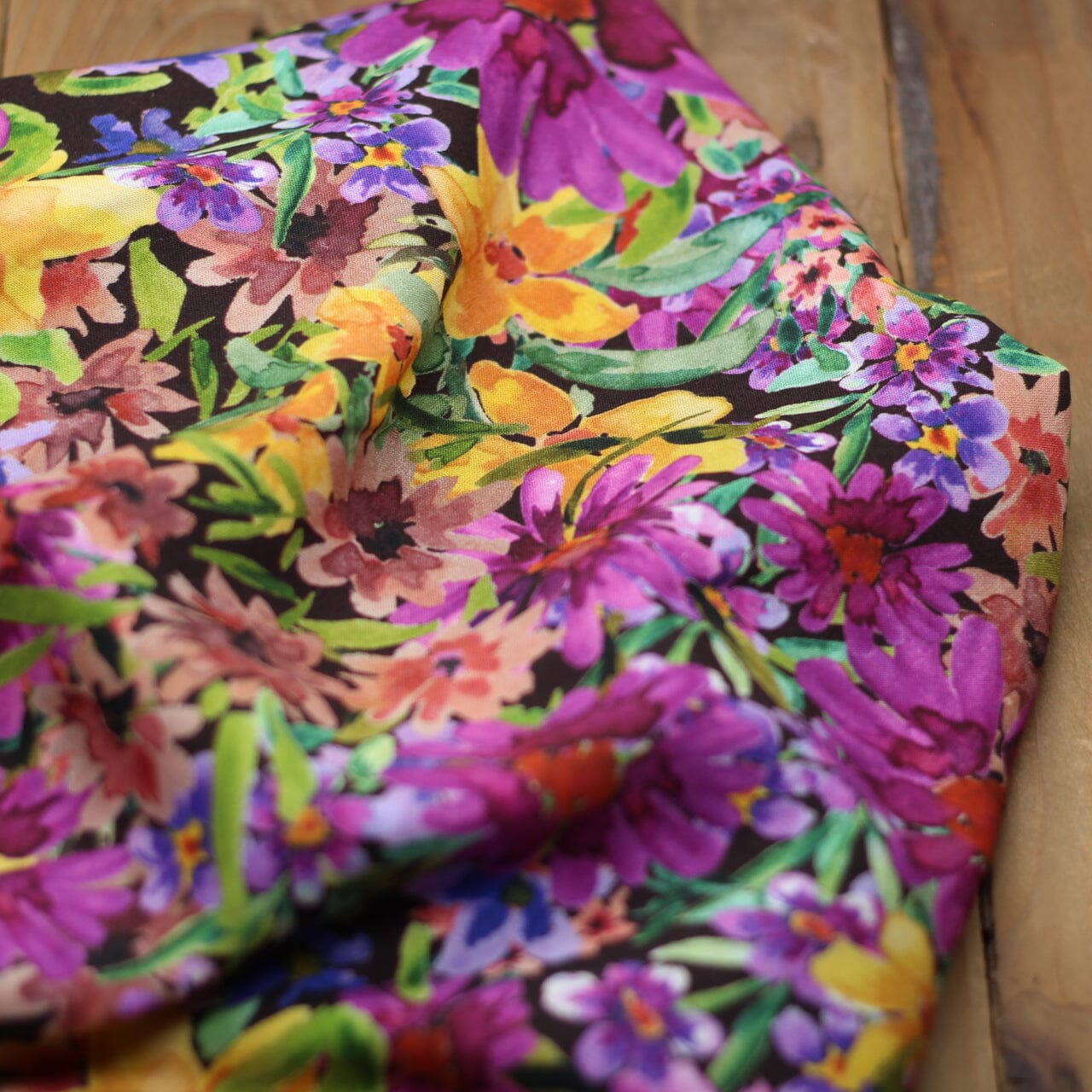 Tissu Viscose Fleuri - MELANIA - Noir (Vendu x10cm) Tissus Sélection Gaspard & Léonie | Gaspard et Léonie Tissus en ligne et Mercerie à Toulouse