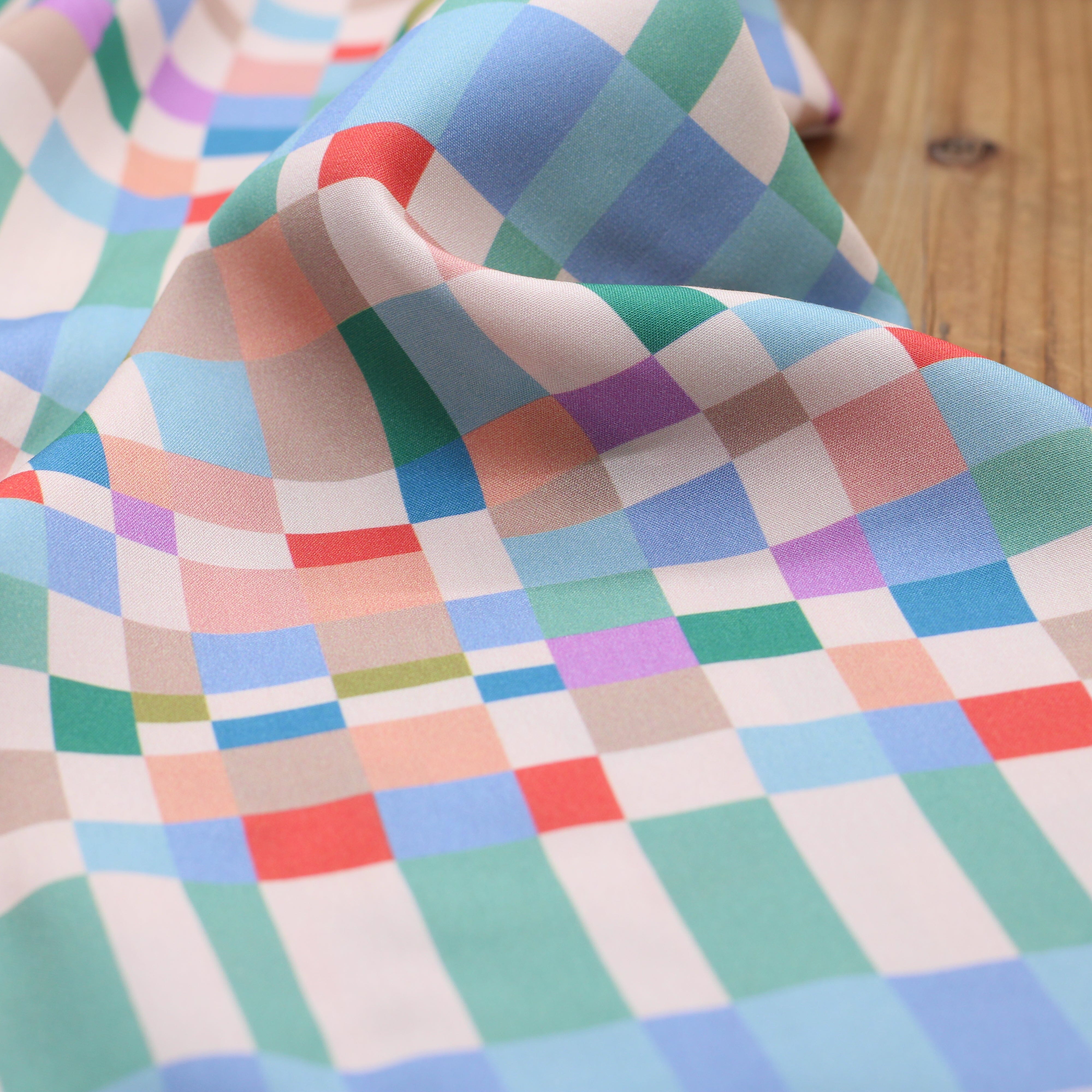 Tissu Viscose fleuri - MODERN CARREAUX - Ecru (vendu x10cm) Tissus Sélection Gaspard & Léonie | Gaspard et Léonie Tissus en ligne et Mercerie à Toulouse