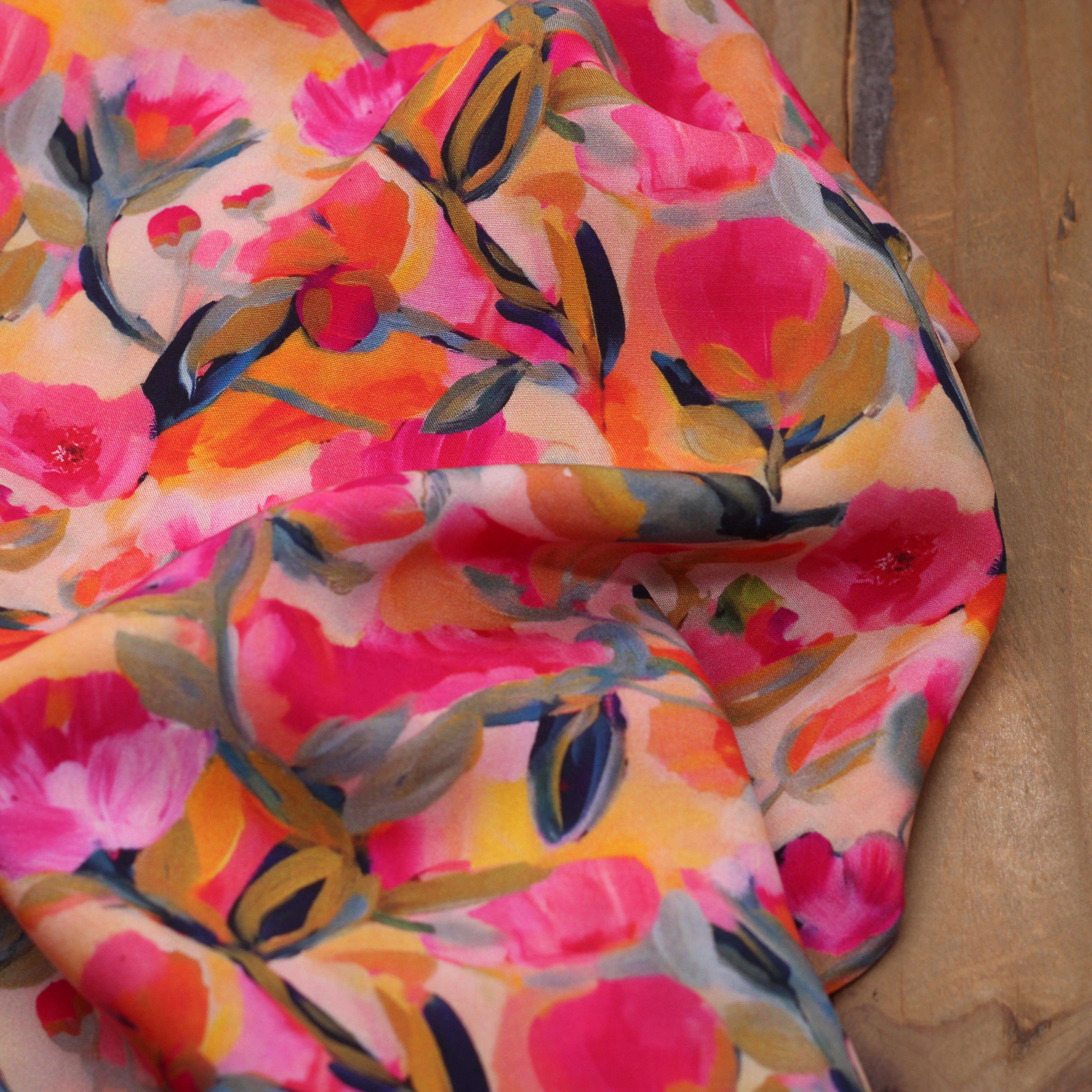 Tissu Viscose Fleuri - PEACH - Rose (vendu x10cm) Tissus Sélection Gaspard & Léonie | Gaspard et Léonie Tissus en ligne et Mercerie à Toulouse