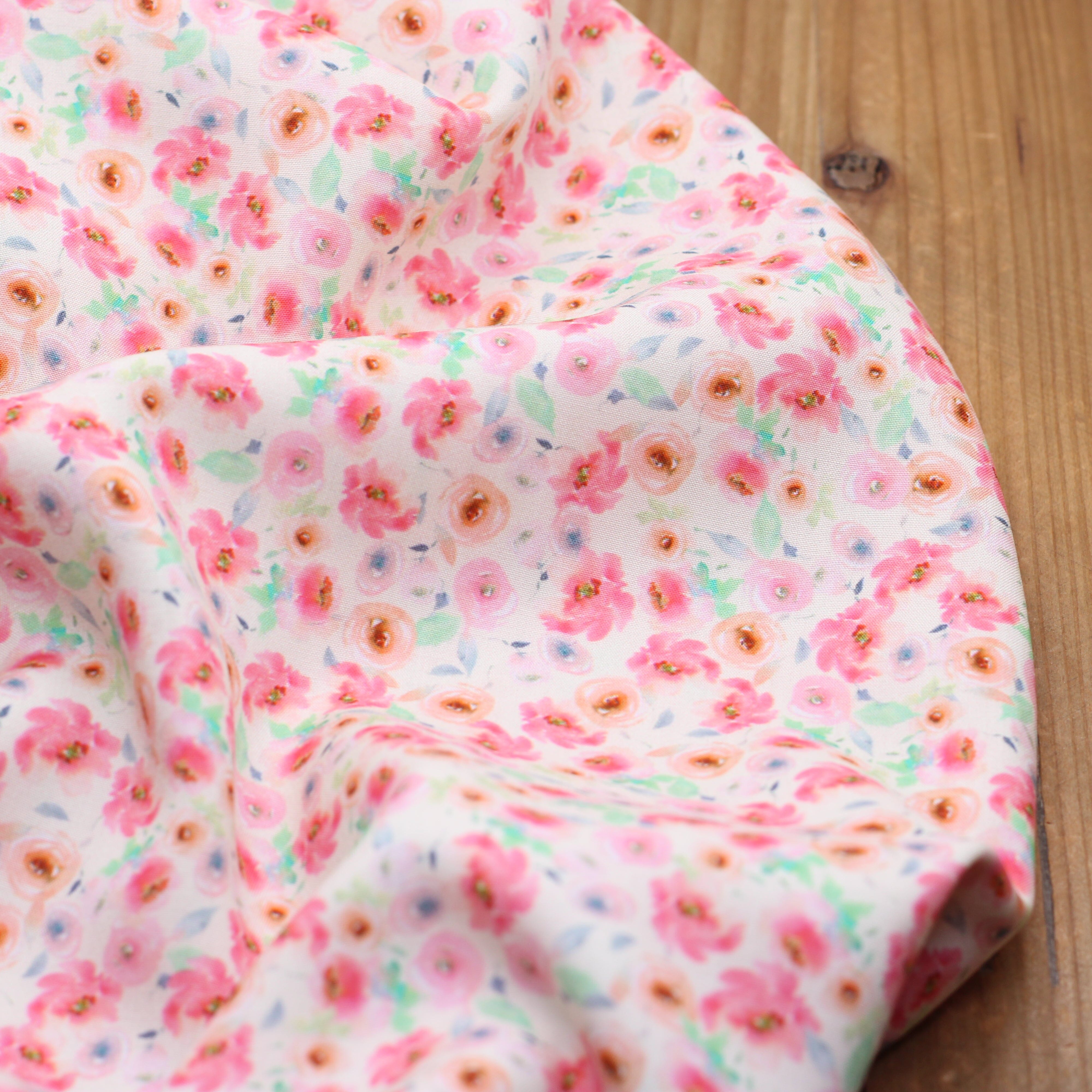 Tissu Viscose fleuri - ROSIE - Ecru (vendu x10cm) Tissus Sélection Gaspard & Léonie | Gaspard et Léonie Tissus en ligne et Mercerie à Toulouse