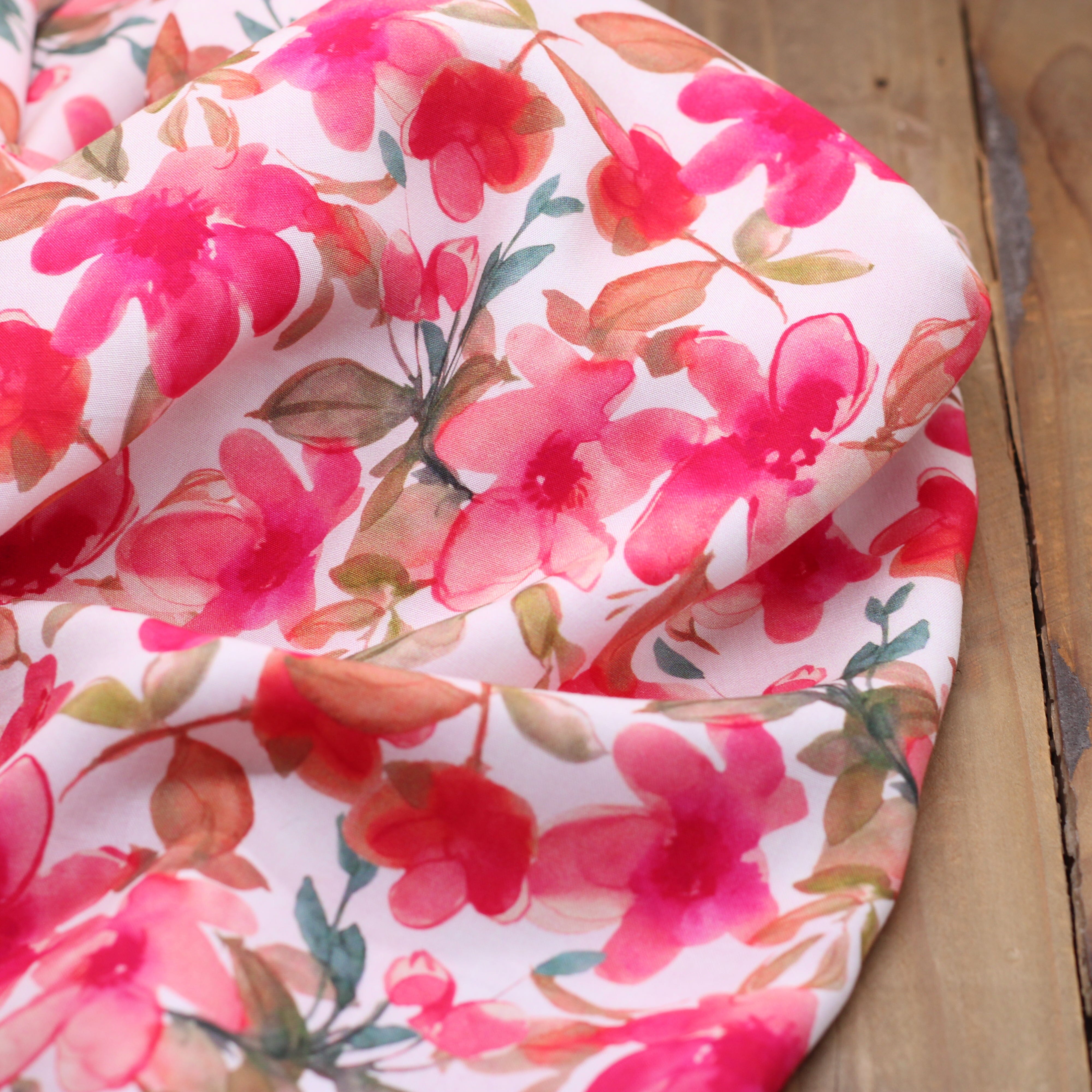 Tissu Viscose Fleurie - CATARINA - Blanc (vendu x10cm) Tissus Sélection Gaspard & Léonie | Gaspard et Léonie Tissus en ligne et Mercerie à Toulouse