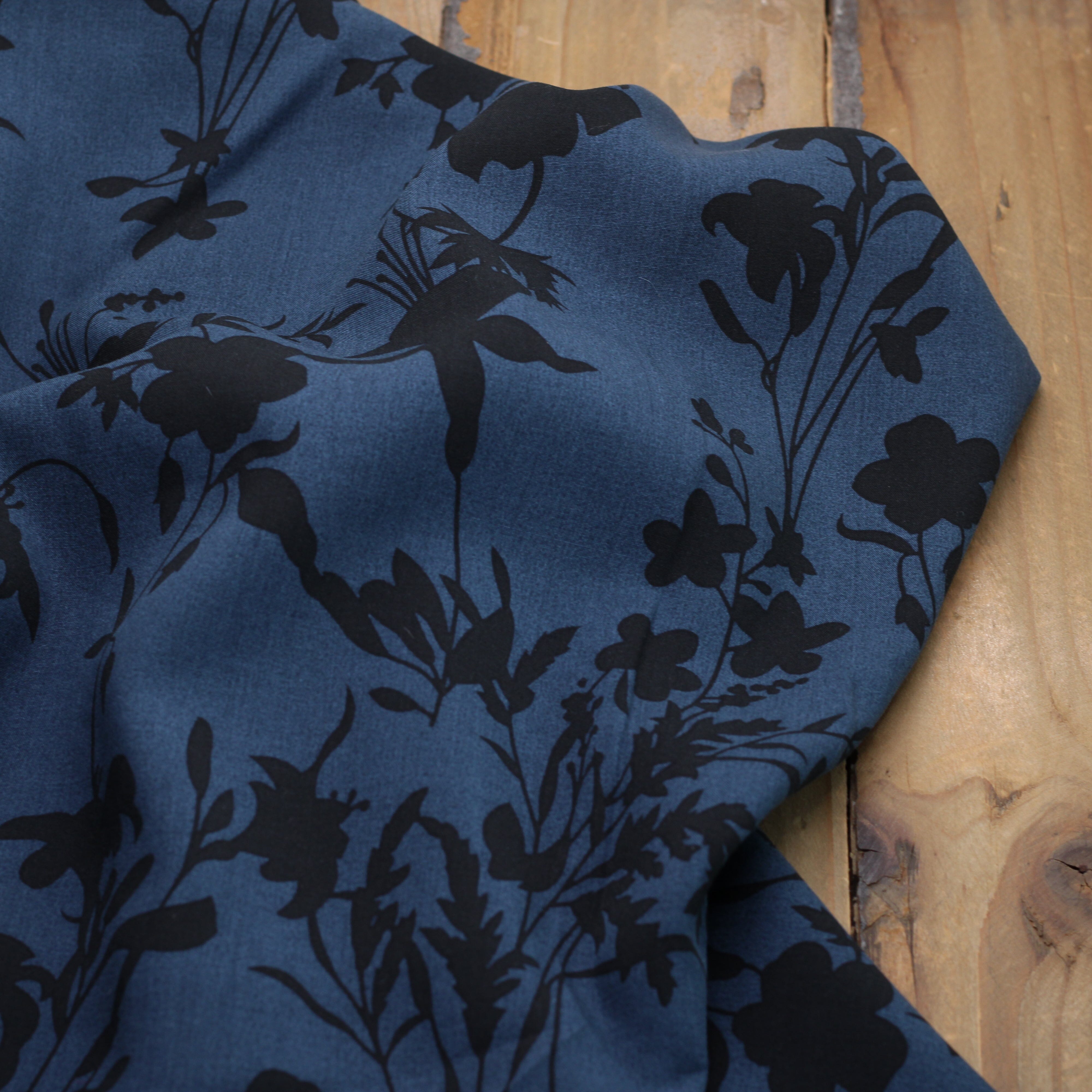 Tissu Viscose Fleurie - CLEO - LEAVY - Bleu chiné (vendu x10cm) Tissus Sélection Gaspard & Léonie | Gaspard et Léonie Tissus en ligne et Mercerie à Toulouse