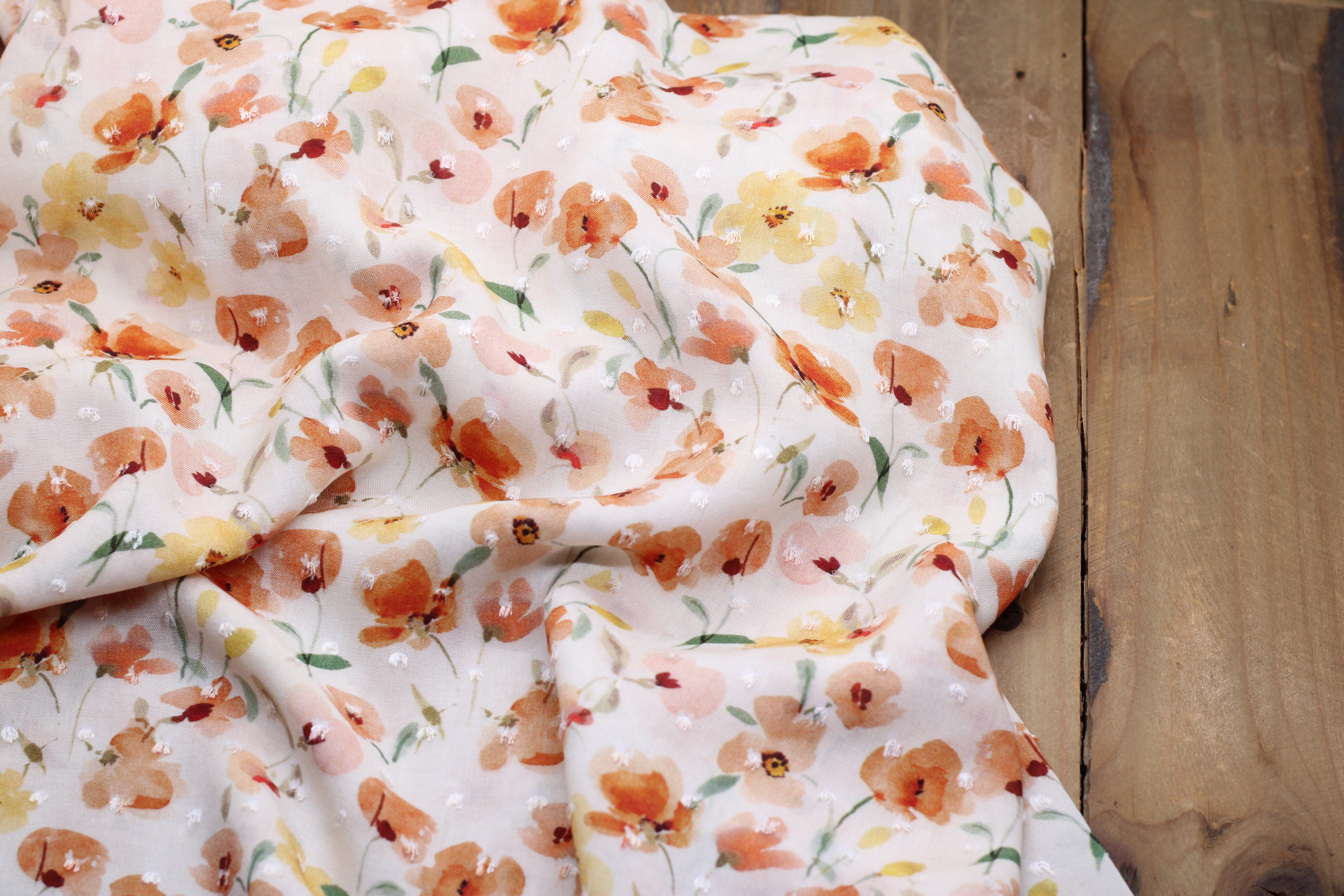 Tissu Viscose plumetis fleuri - Cuivré (vendu x10cm) Tissus Sélection Gaspard & Léonie | Gaspard et Léonie Tissus en ligne et Mercerie à Toulouse