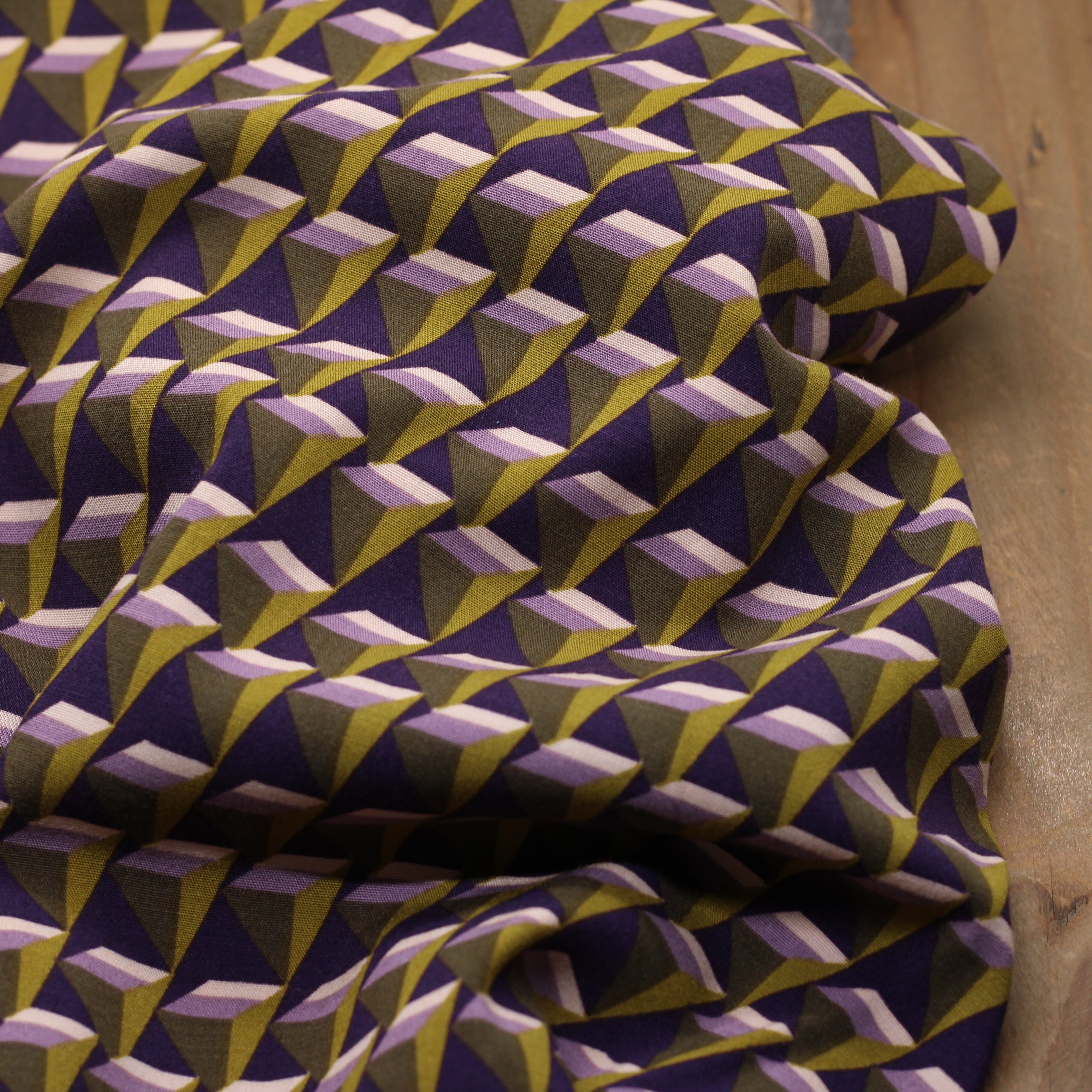 Tissu Viscose Stretch PYRAMID - Vert/Violet (Vendu x10cm) Tissus Sélection Gaspard & Léonie | Gaspard et Léonie Tissus en ligne et Mercerie à Toulouse
