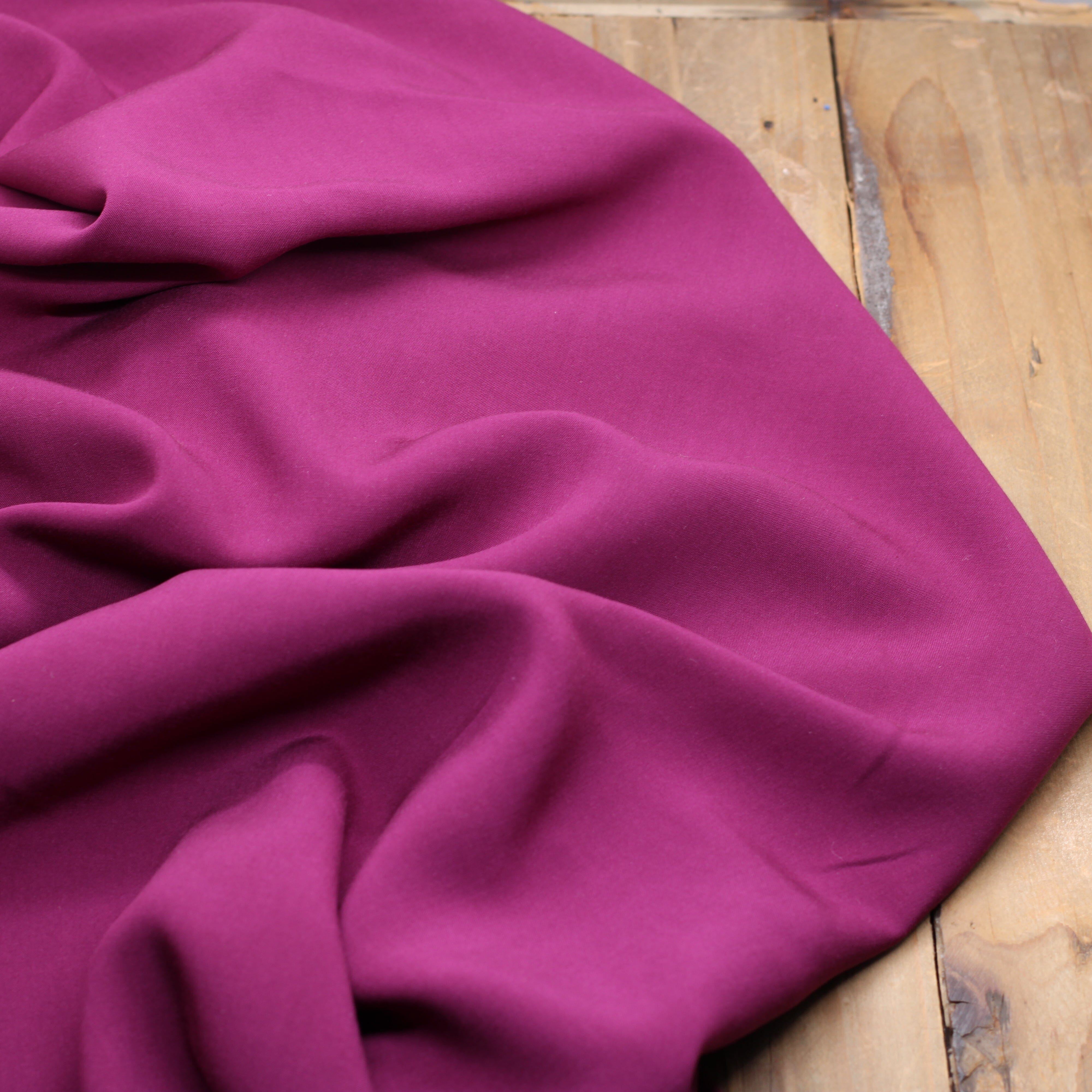 Tissu Viscose Unie - Lie de vin (Vendu x10cm) Tissus Sélection Gaspard & Léonie | Gaspard et Léonie Tissus en ligne et Mercerie à Toulouse