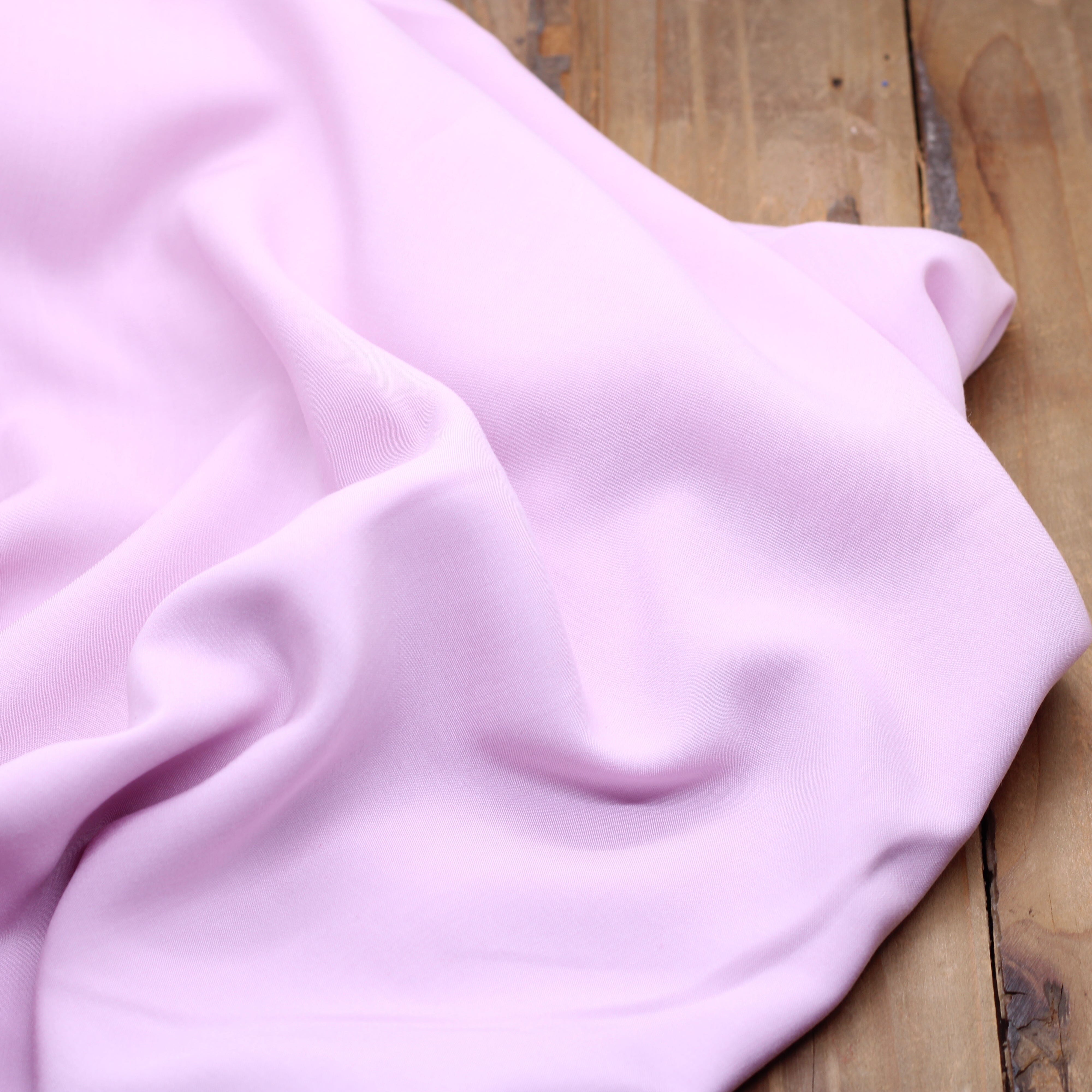 Tissu Viscose Unie - Rose pétale (Vendu x10cm) Tissus Sélection Gaspard & Léonie | Gaspard et Léonie Tissus en ligne et Mercerie à Toulouse