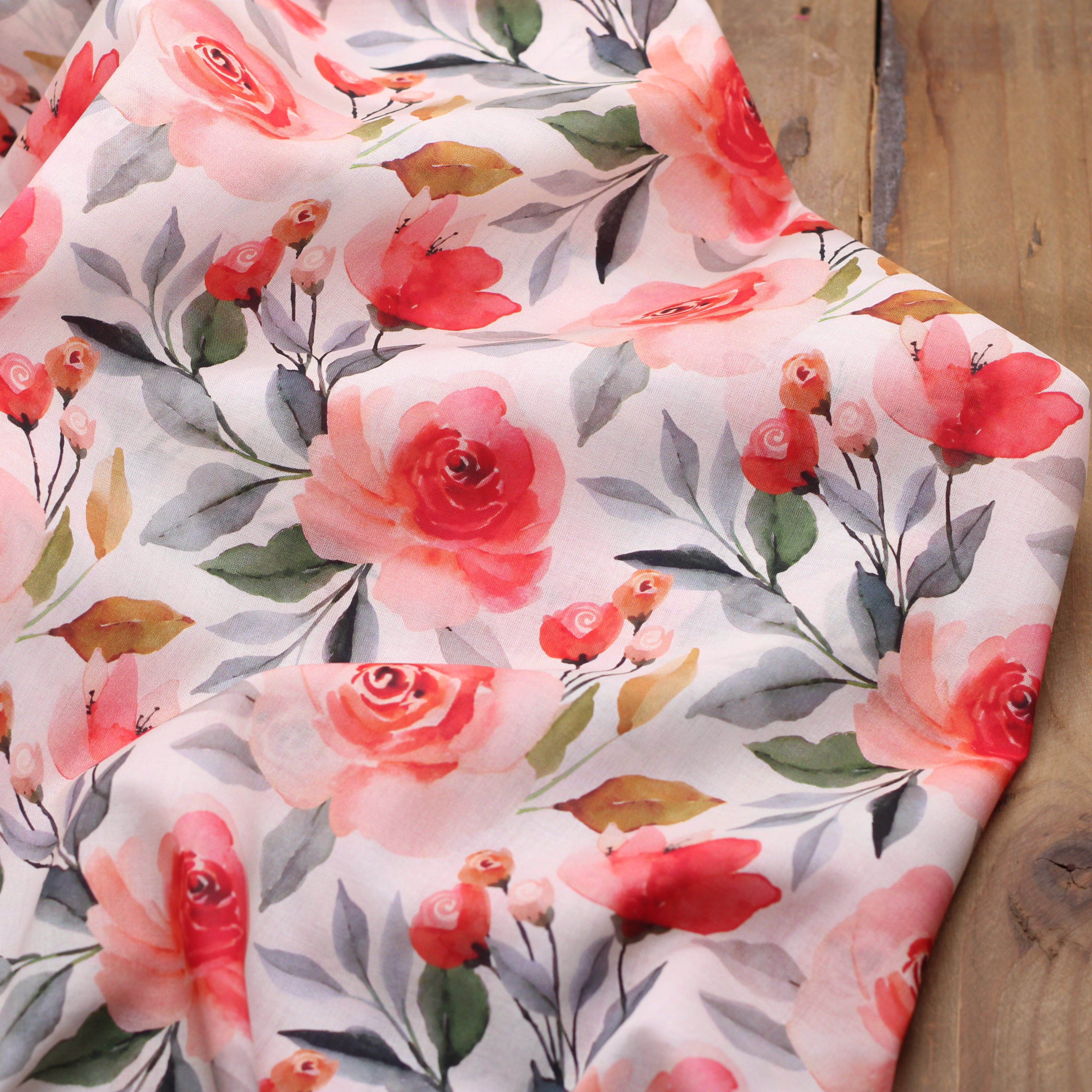 Tissu Voile de coton fleuri - LILI ROSES - Ecru (Vendu x10cm) Tissus Sélection Gaspard & Léonie | Gaspard et Léonie Tissus en ligne et Mercerie à Toulouse